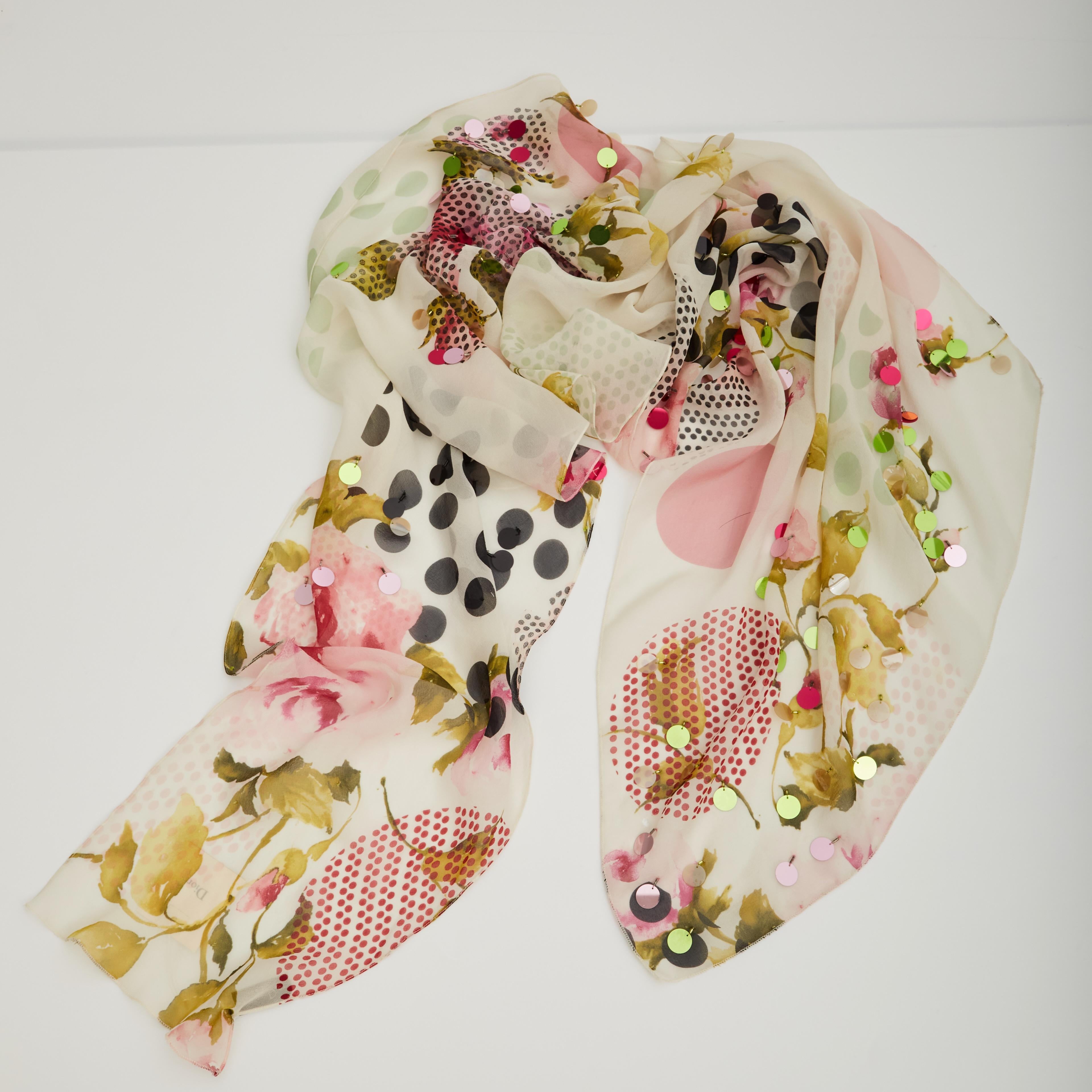 Beige Dior - Écharpe vintage en paillettes ornée de sequins à motifs floraux en vente