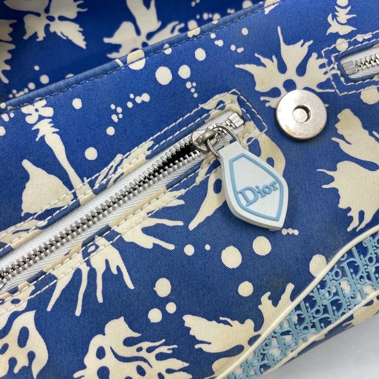 Dior Vintage Surf Chick Shoulder Bag Blue and White Chinese Porcelain Print For Sale 5