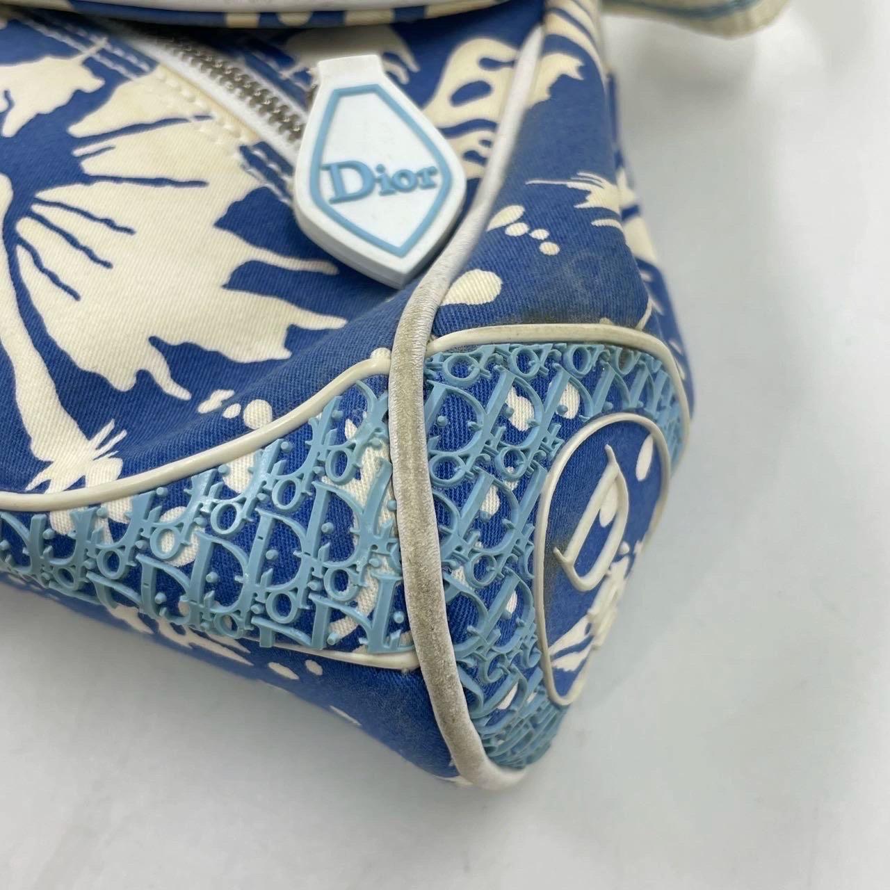 Dior Vintage Surf Chick Shoulder Bag Blue and White Chinese Porcelain Print For Sale 8