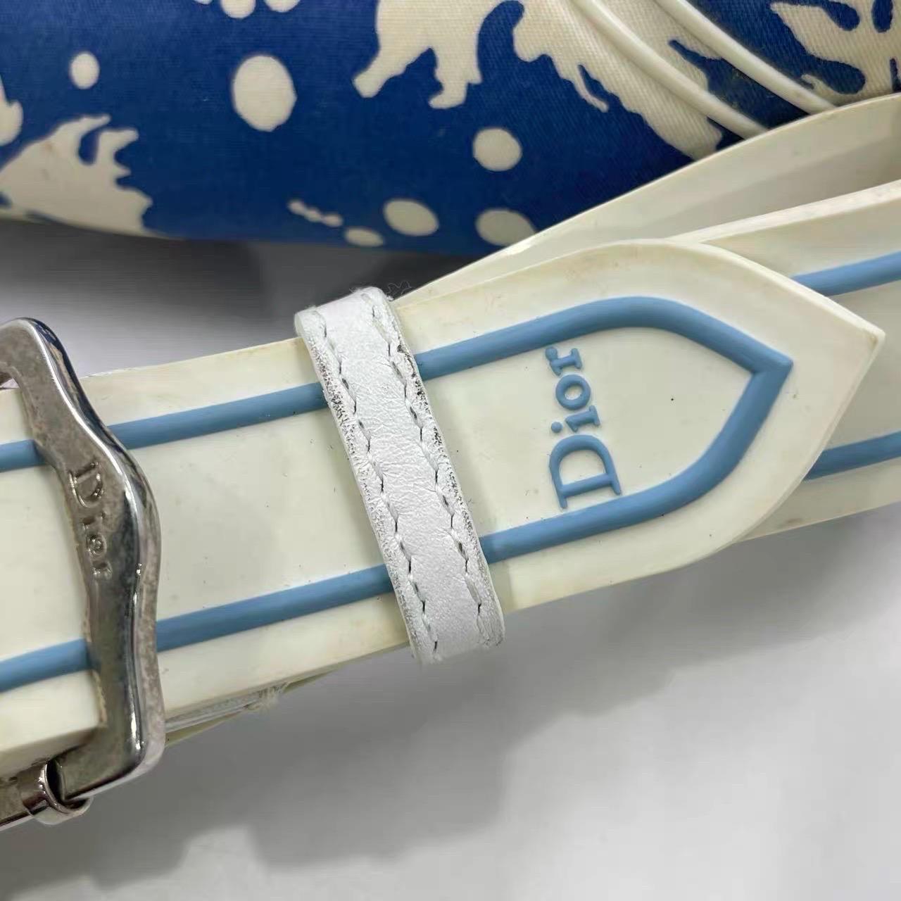 Dior Vintage Surf Chick Shoulder Bag Blue and White Chinese Porcelain Print For Sale 15