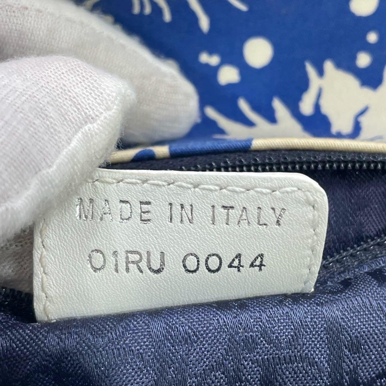Dior Vintage Surf Chick Shoulder Bag Blue and White Chinese Porcelain Print For Sale 2