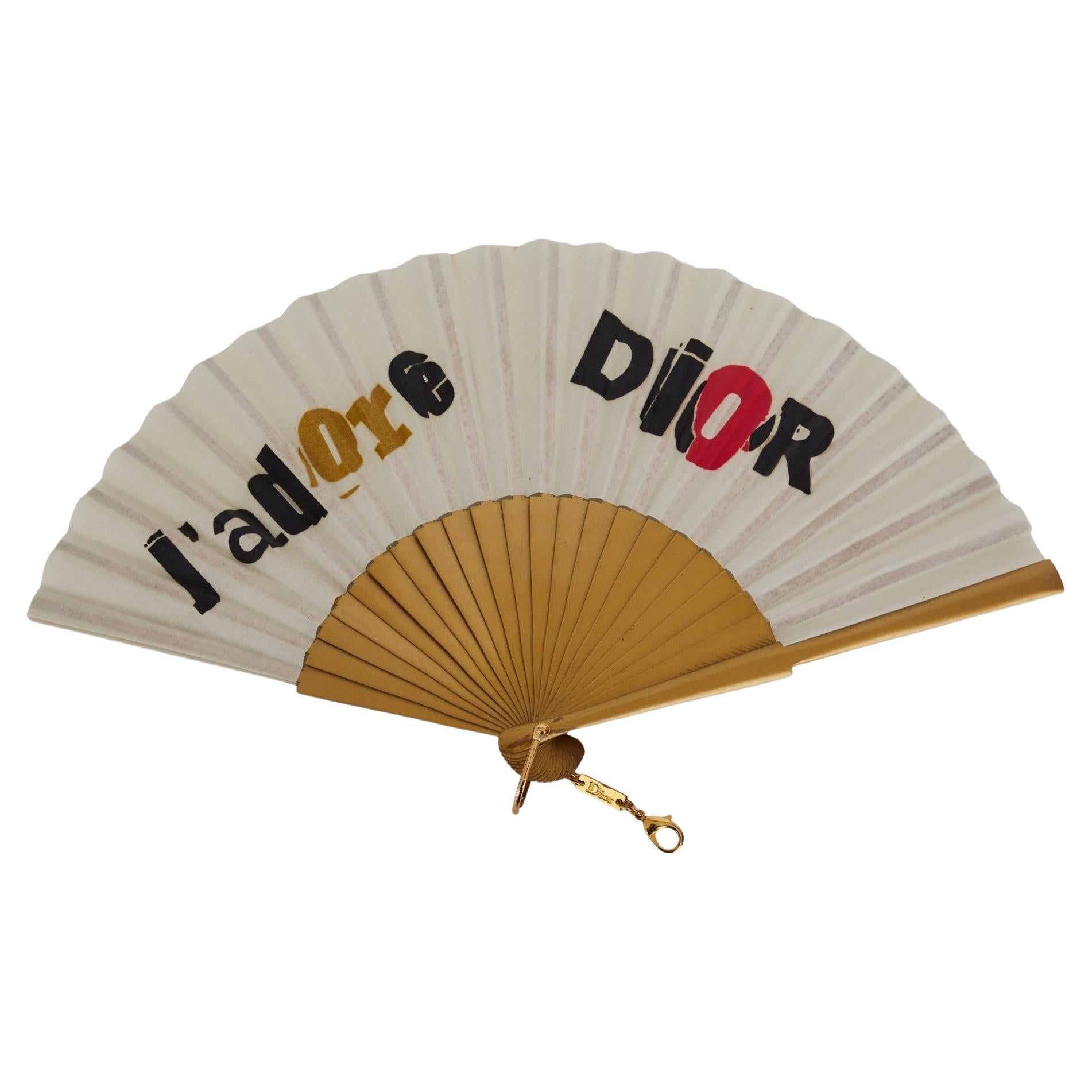 Dior - Éventail Jadore vintage en or blanc En vente sur 1stDibs