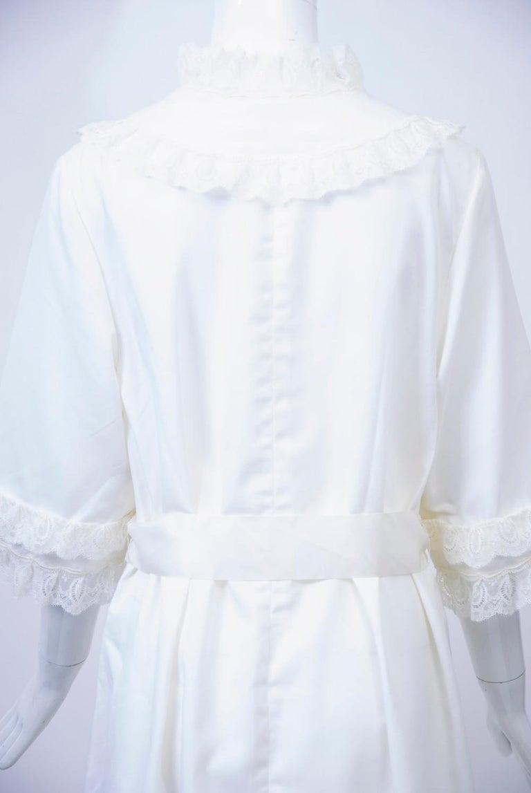 Women's Dior Vintage White Robe For Sale