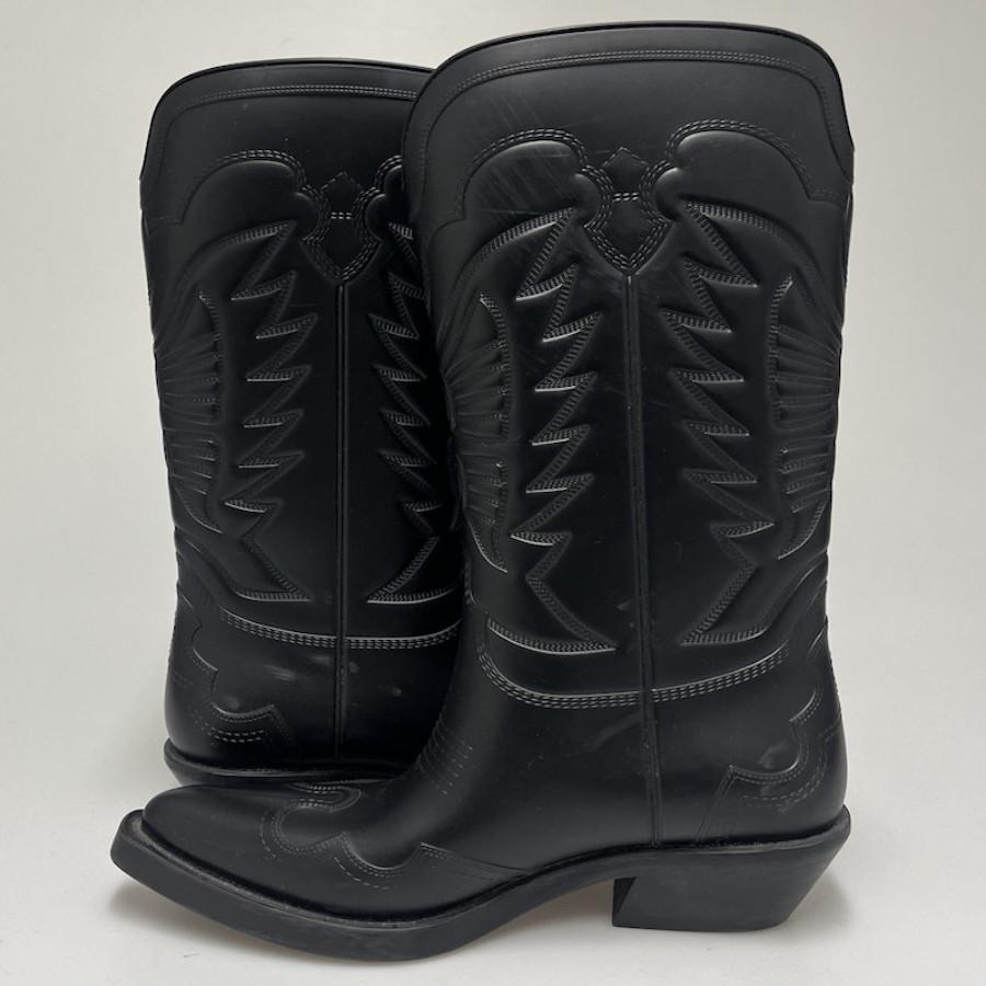 Magnifiques bottes noires DIOR West santiag
Condit : bon
Fabriqué en Italie
Matériau : caoutchouc
Doublure : impression oblique
Couleur : noir
Taille : 40FR
Dimensions : talon 4,5 cm, hauteur de la tige (sans talon) 30 cm
Année : après 2020
Détails