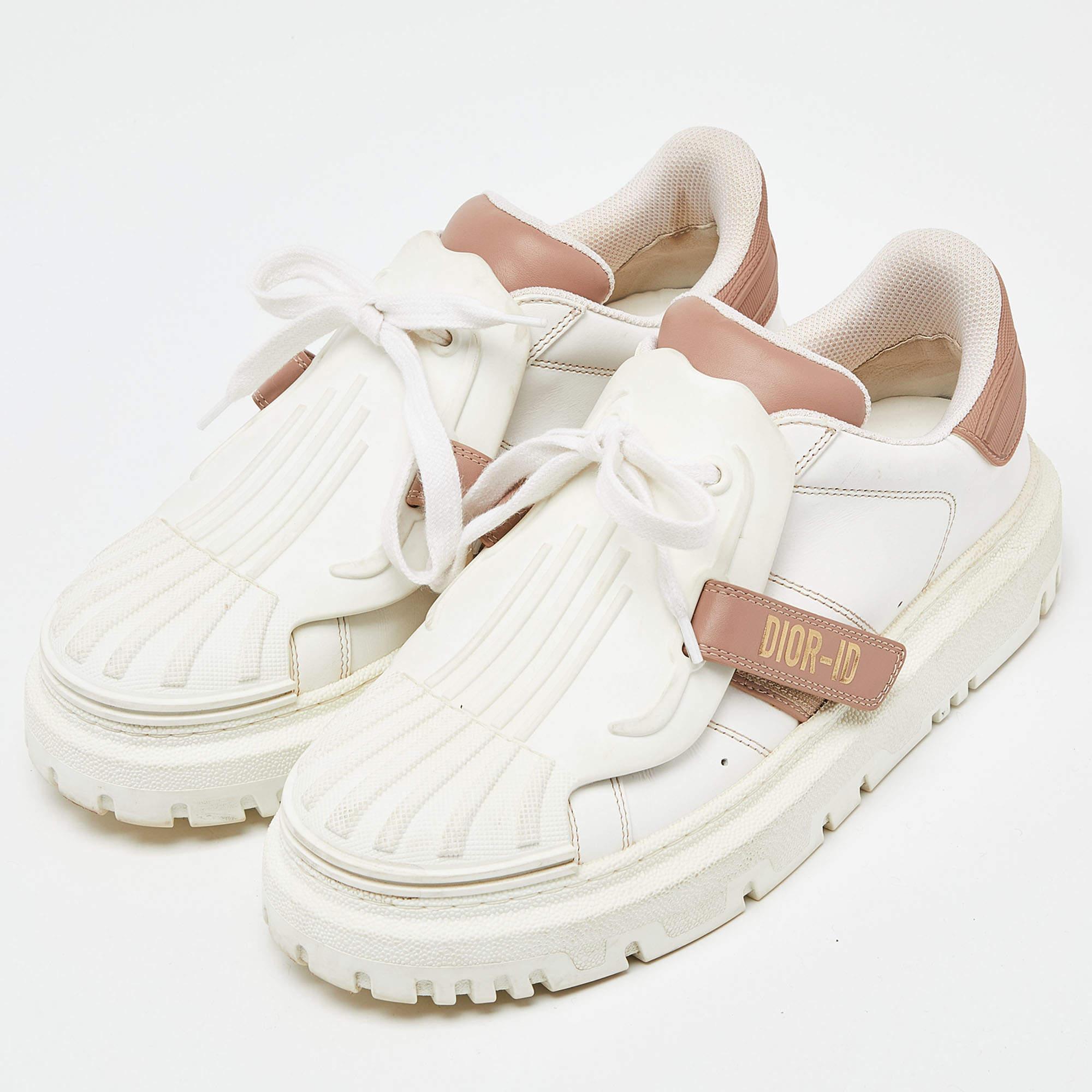 Coming in a classic silhouette, these Dior Dior ID sneakers are a seamless combination of luxury, comfort, and style. These sneakers are finished with signature details and comfortable insoles.

