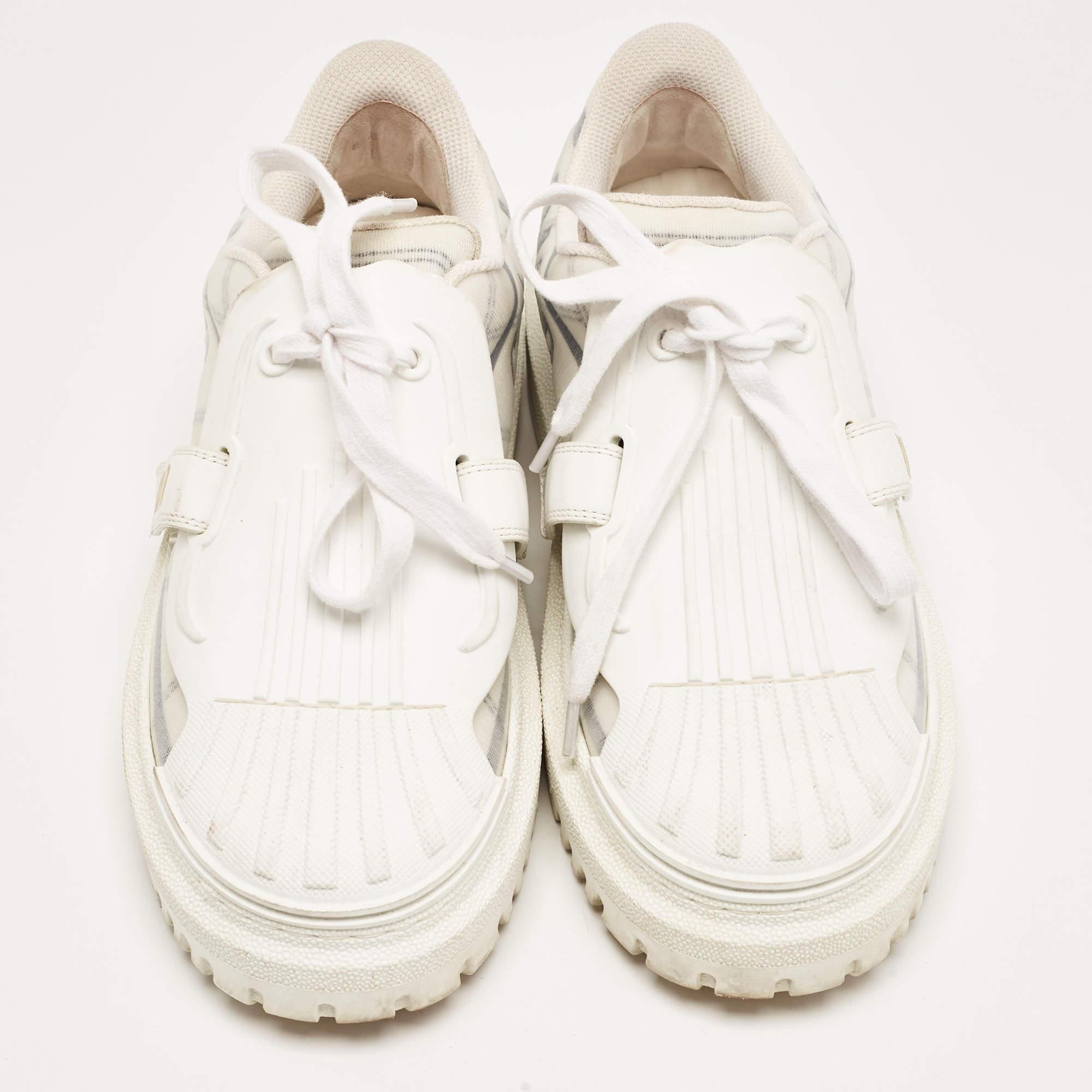 Coming in a classic silhouette, these designer sneakers are a seamless combination of luxury, comfort, and style. These sneakers are designed with signature details and comfortable insoles.

