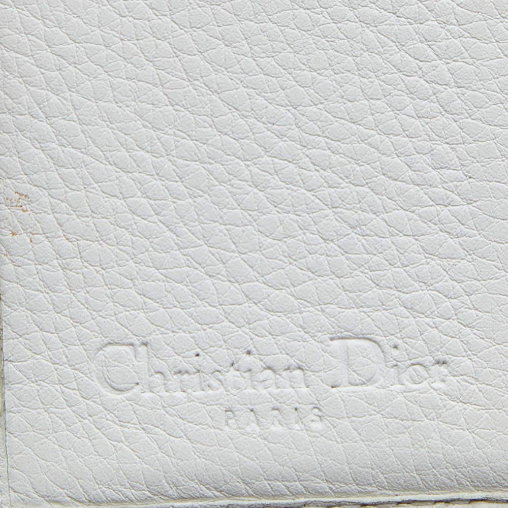 Cartera francesa de piel Cannage blanca Dior 5