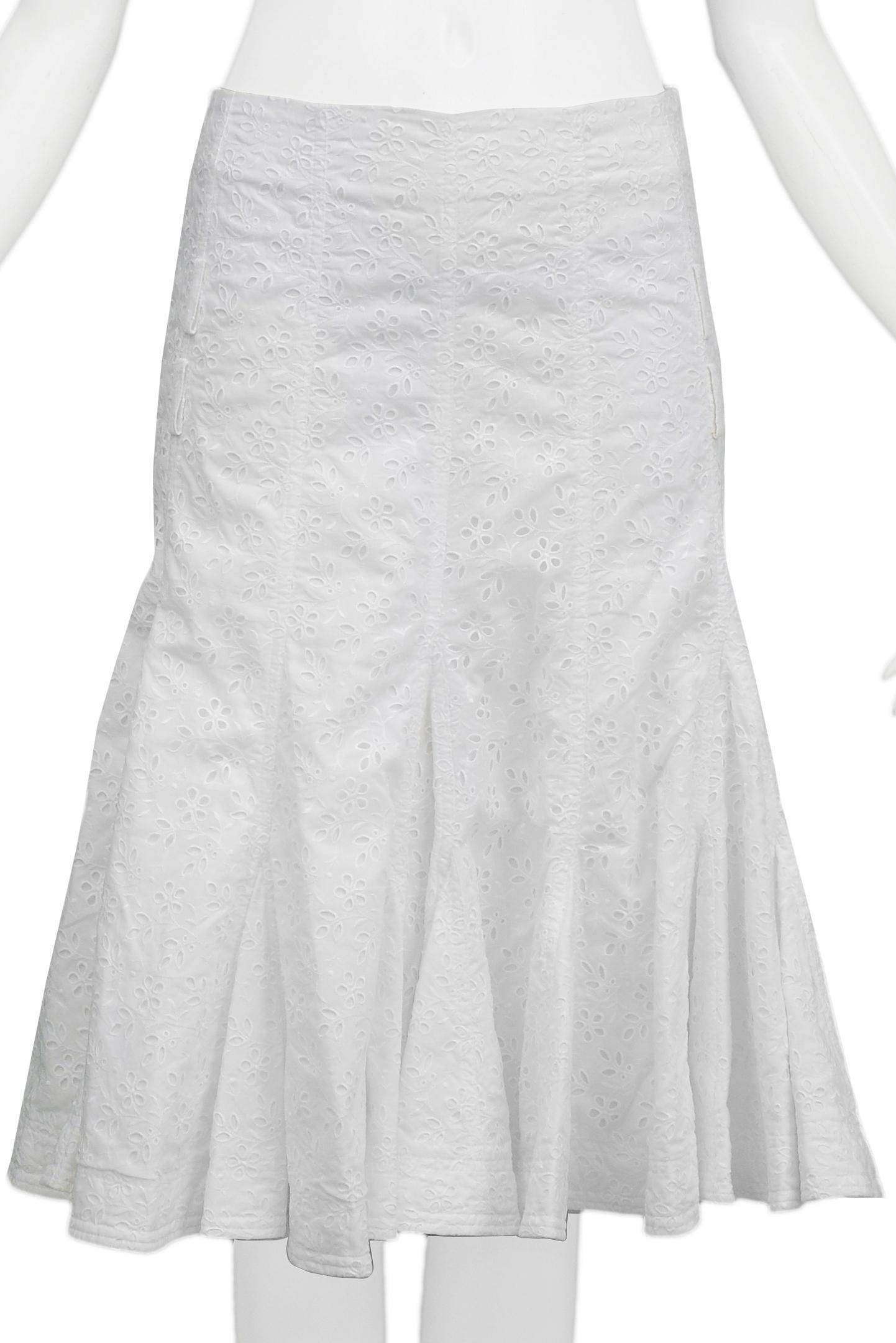 Dior White Eyelet Flare Skirt In Excellent Condition For Sale In Los Angeles, CA