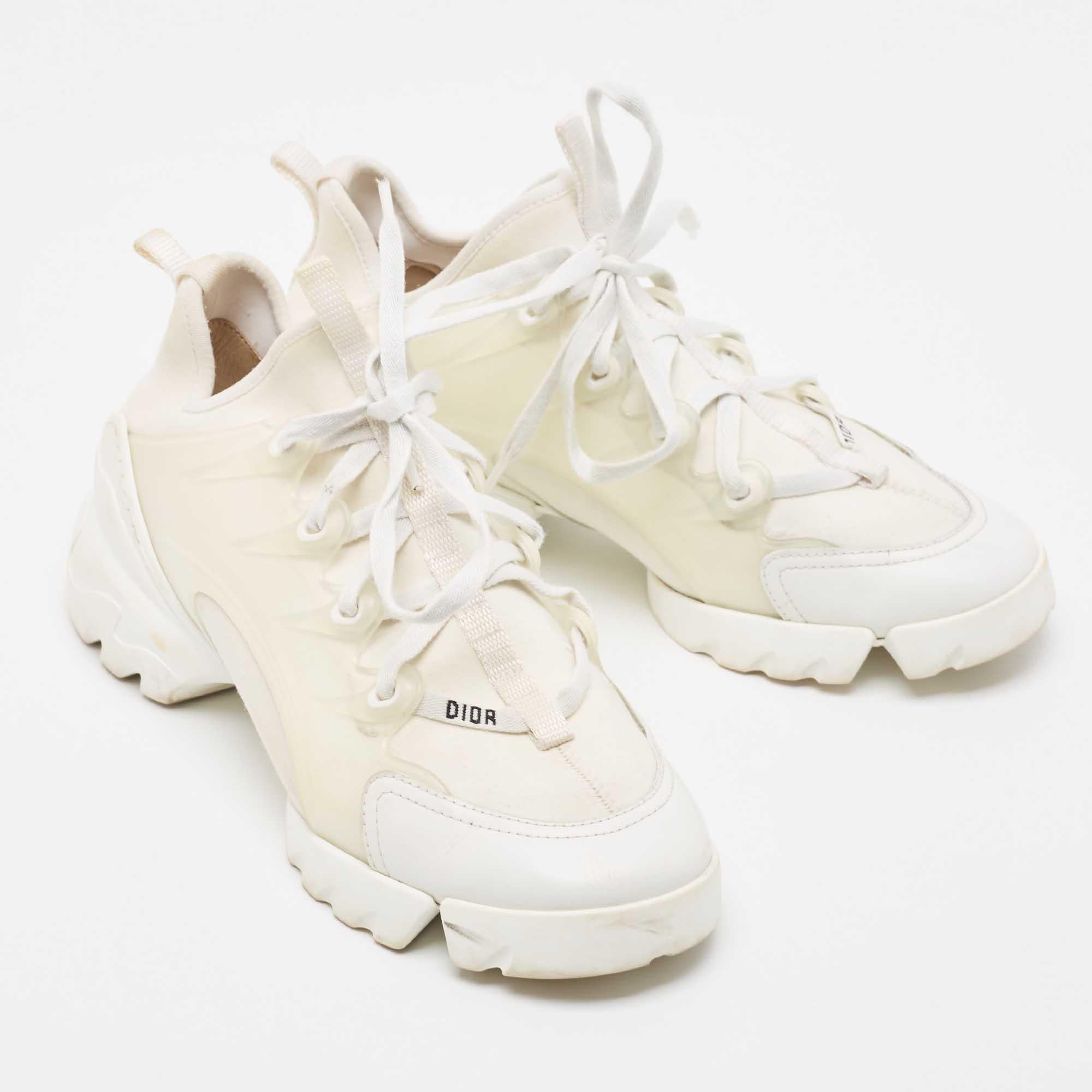 Dior White Fabric and PVC D-Connect Lace Up Sneakers Size 38 In Fair Condition For Sale In Dubai, Al Qouz 2