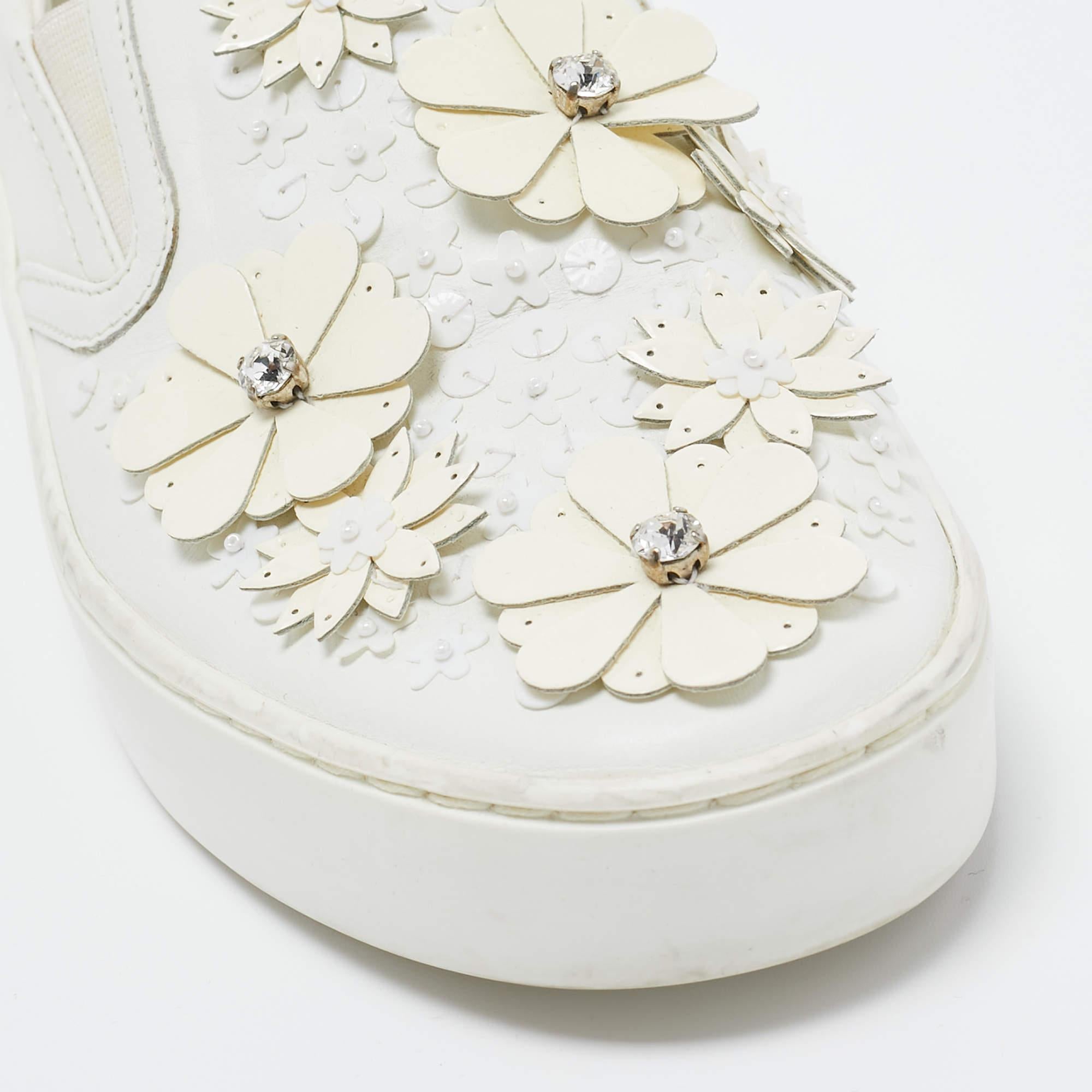 Dior White Leather Daisy Flower Embellished Slip On Sneakers Size 37.5 2