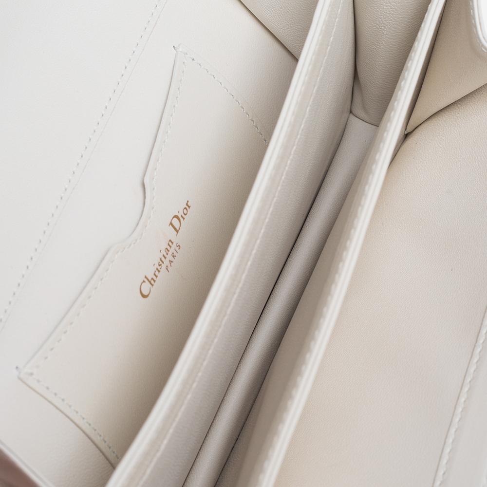 Dior White Leather Embroidered Star Tarot Clutch In Excellent Condition In Dubai, Al Qouz 2