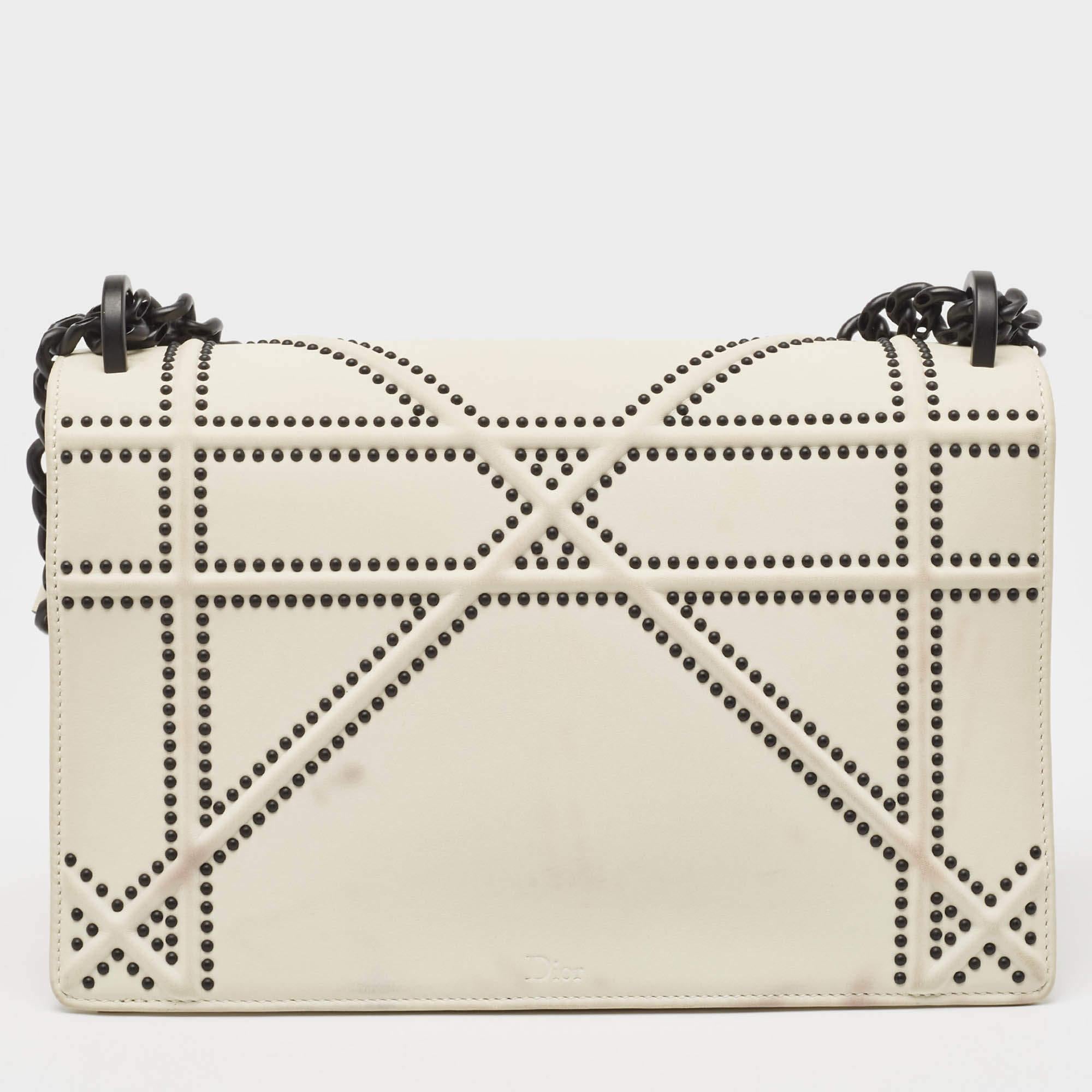 Women's Dior White Leather Medium Diorama Flap Shoulder Bag