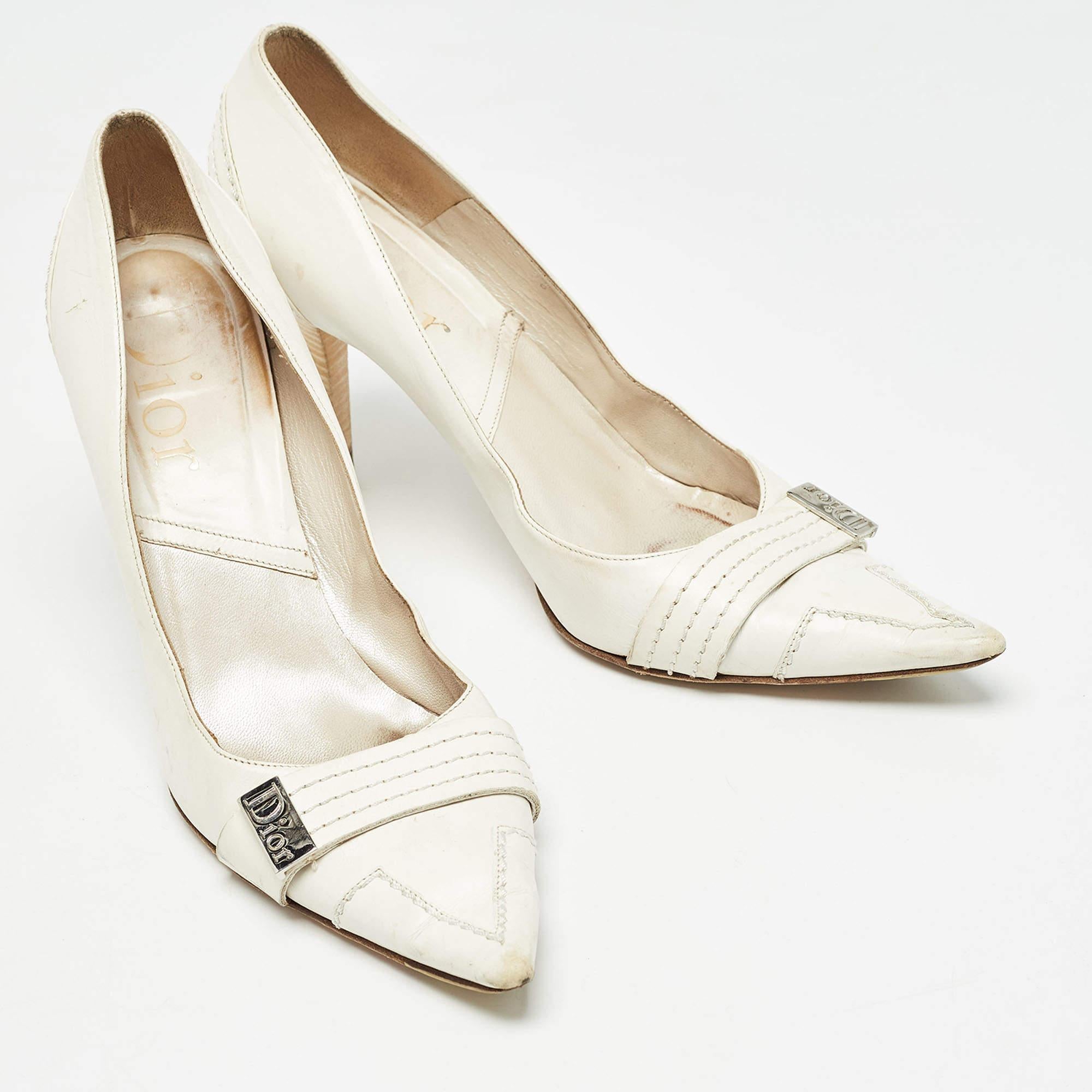 Women's Dior White Leather Pointed Toe Pumps Size 38.5 For Sale
