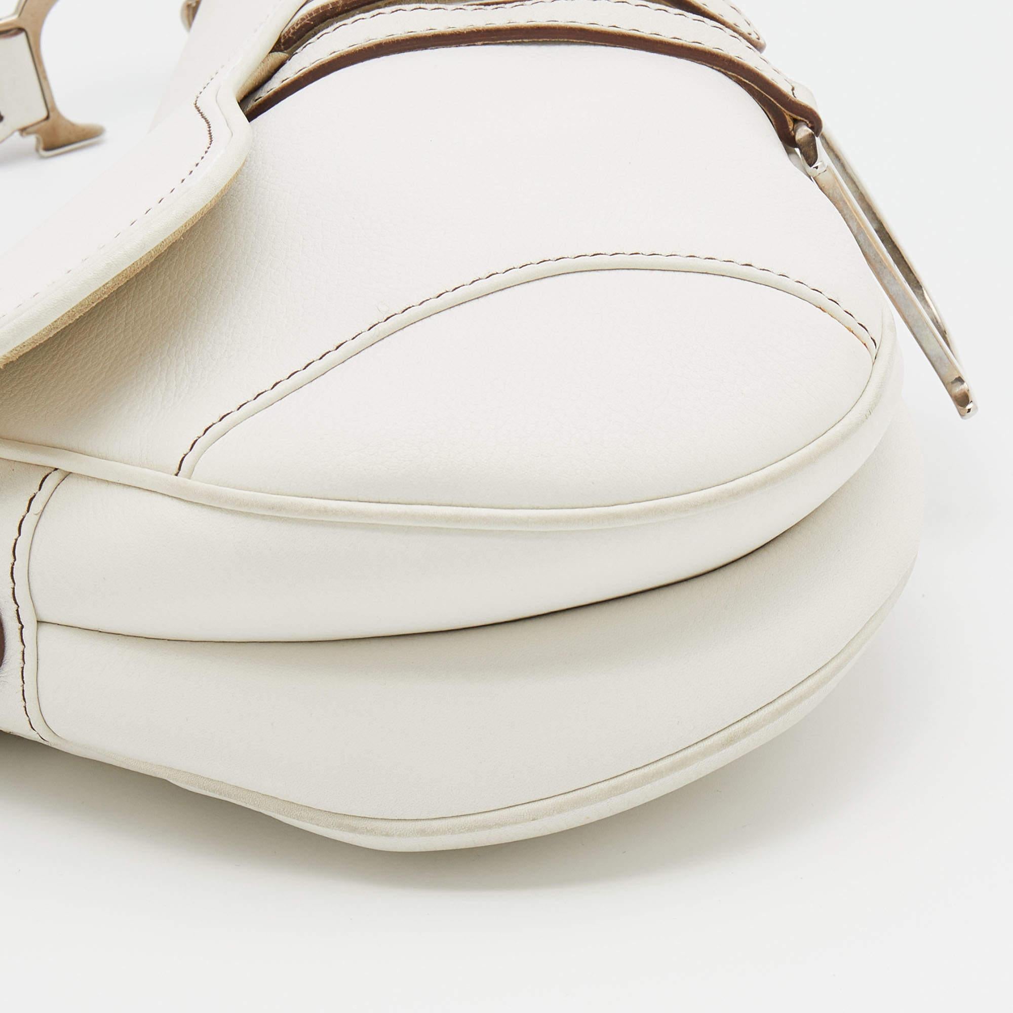 Dior White Leather Saddle Bag In Good Condition In Dubai, Al Qouz 2