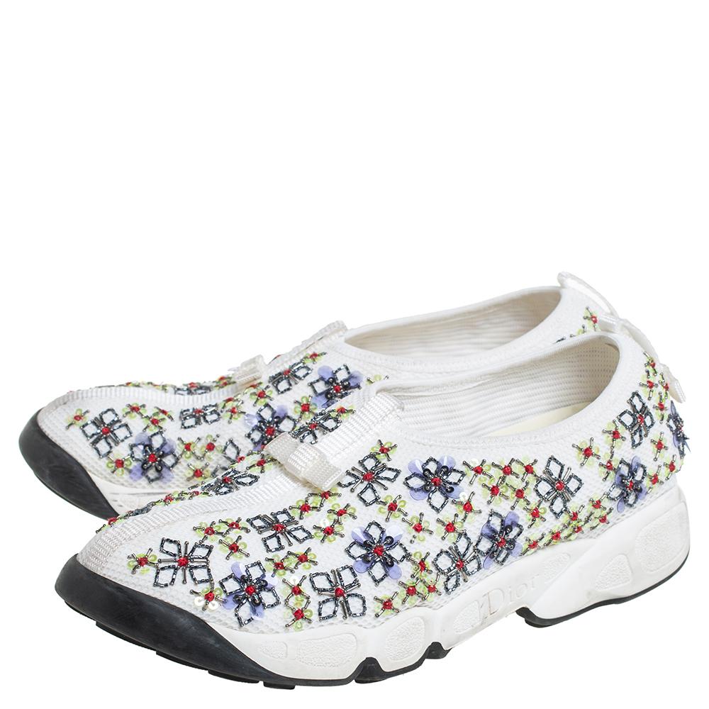 Dior White Mesh Embellished Fusion Slip On Sneakers Size 38.5 In Good Condition In Dubai, Al Qouz 2