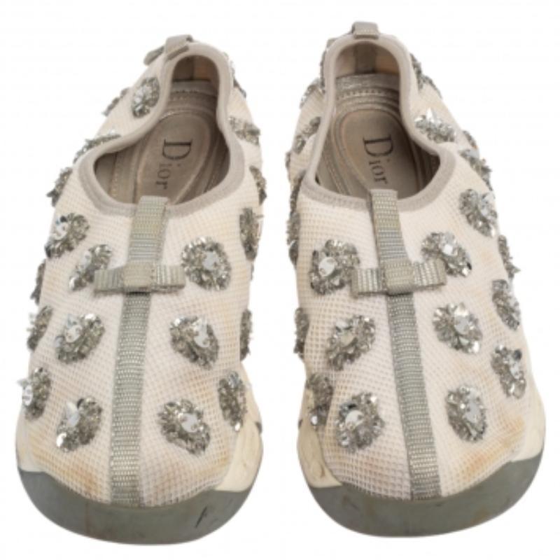 Dior Weiß Mesh Fusion Slip On Turnschuhe mit Blumenverzierung aus weißem Mesh Größe 38 im Zustand „Relativ gut“ in Dubai, Al Qouz 2