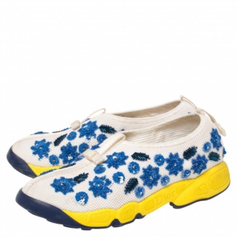 Dior White Mesh Fusion Floral Sequins Embellished Slip On Sneakers Size 38 In Good Condition For Sale In Dubai, Al Qouz 2