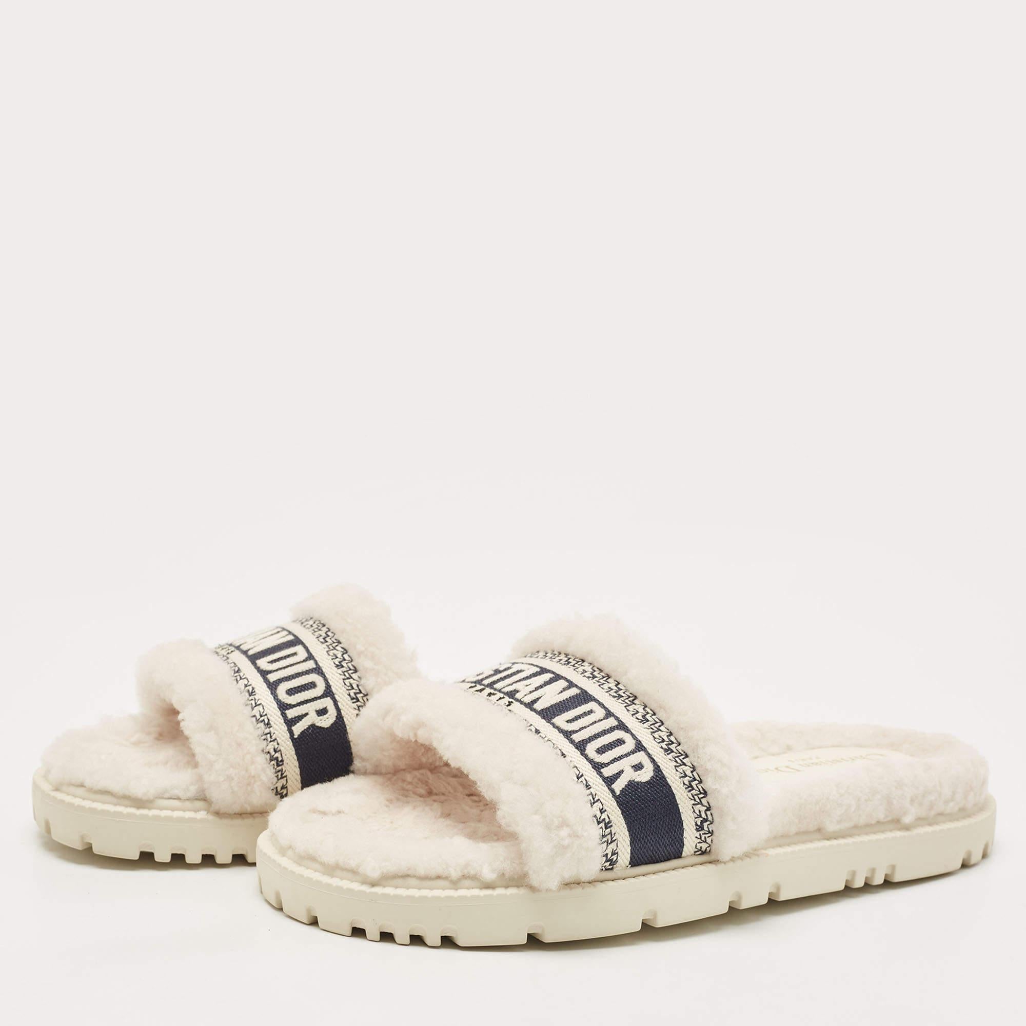 Dior White/Navy Blue Shearling Fur and Logo Canvas Dway Flat Slides Size 38 2