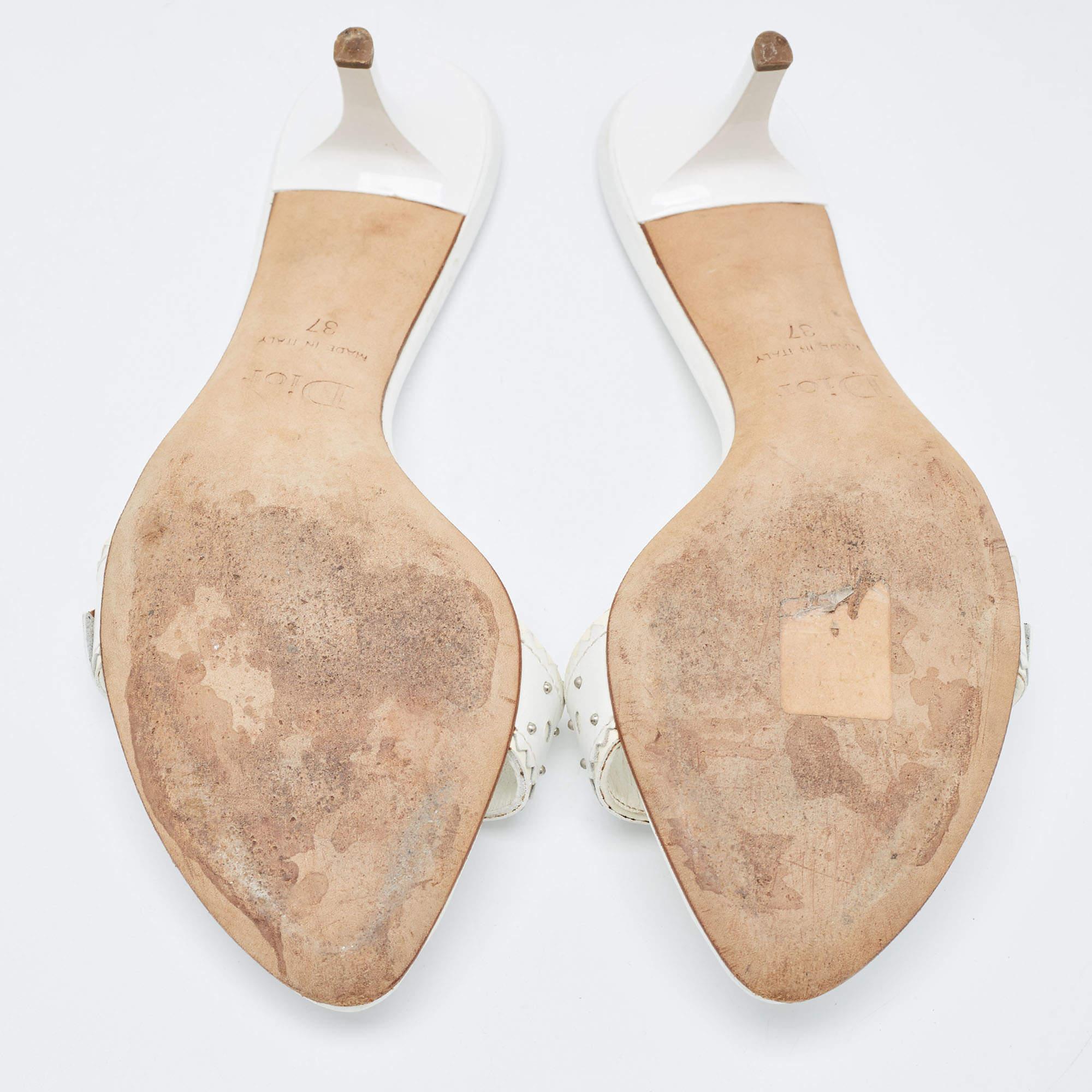 Dior White Perforated Leather Logo Slide Sandals Size 37 In Excellent Condition In Dubai, Al Qouz 2