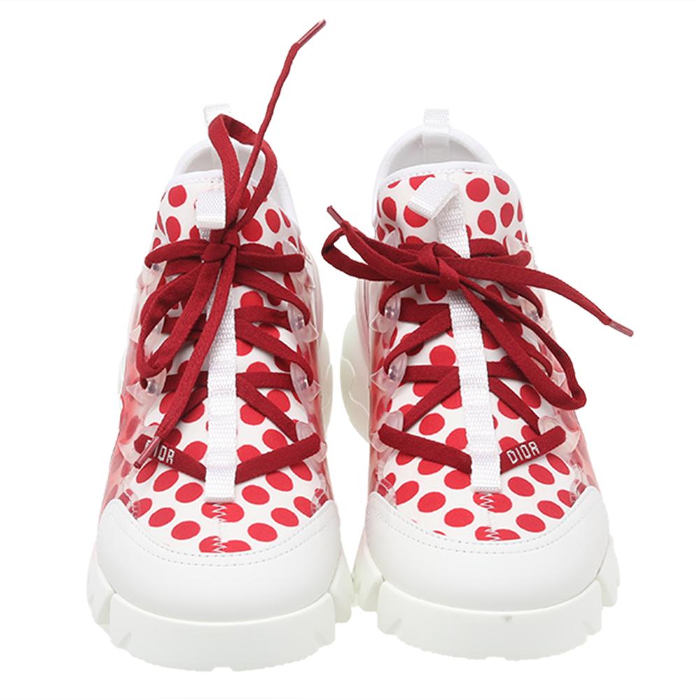 The House of Dior has a reputation for crafting upscale, high-quality footwear, and these gorgeous D-Connect Dioramour sneakers denote this skill and craft flawlessly. They are made using white-red fabric and rubber on the exterior, with lace-up