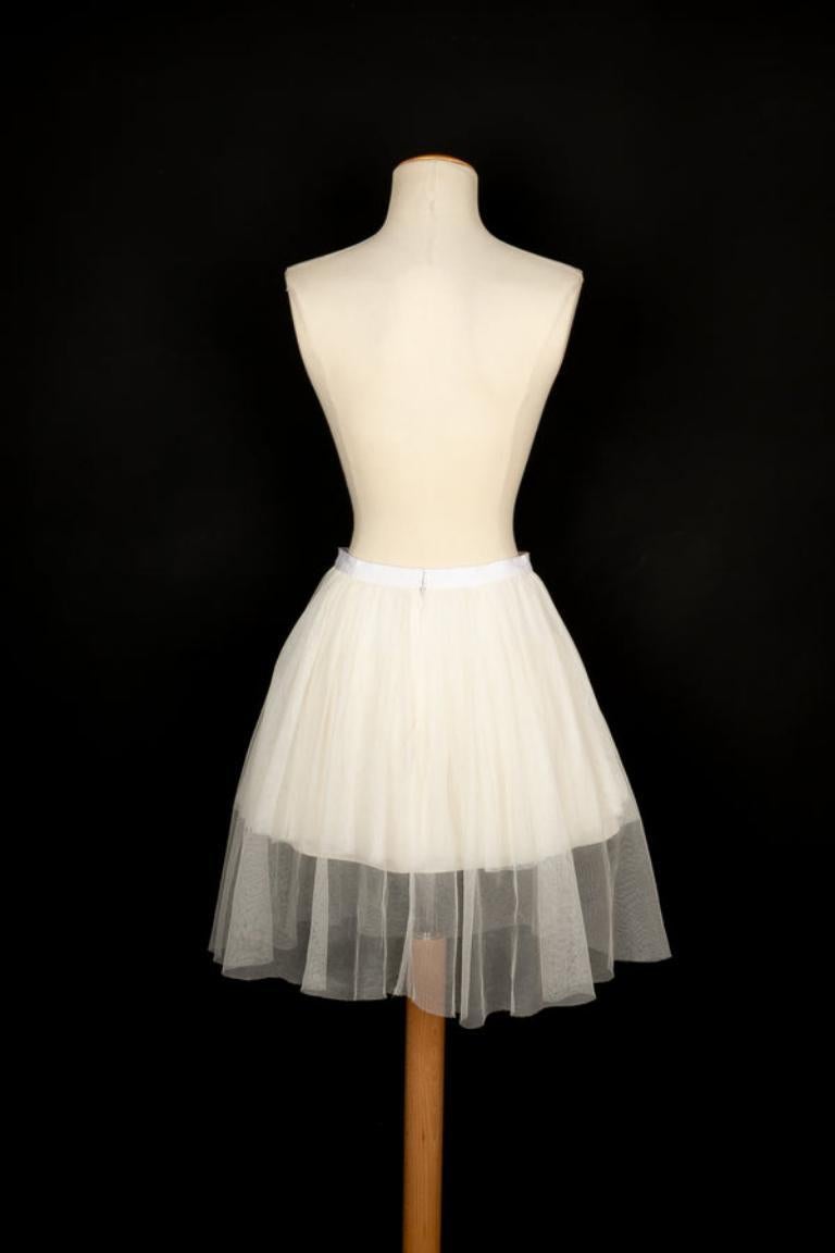 Dior White Silk and Tulle Skirt, 2005 In Excellent Condition For Sale In SAINT-OUEN-SUR-SEINE, FR