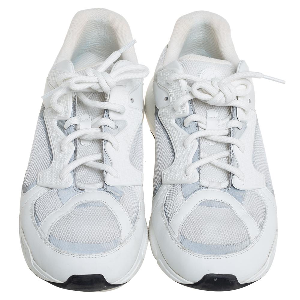 You'll love Dior's B24 sneaker as it presents the brand's fashionable take on a practical style. The sneakers are formed in a low-top silhouette using mesh and leather. They feature front lace-up closure, signature elements like the brand name and