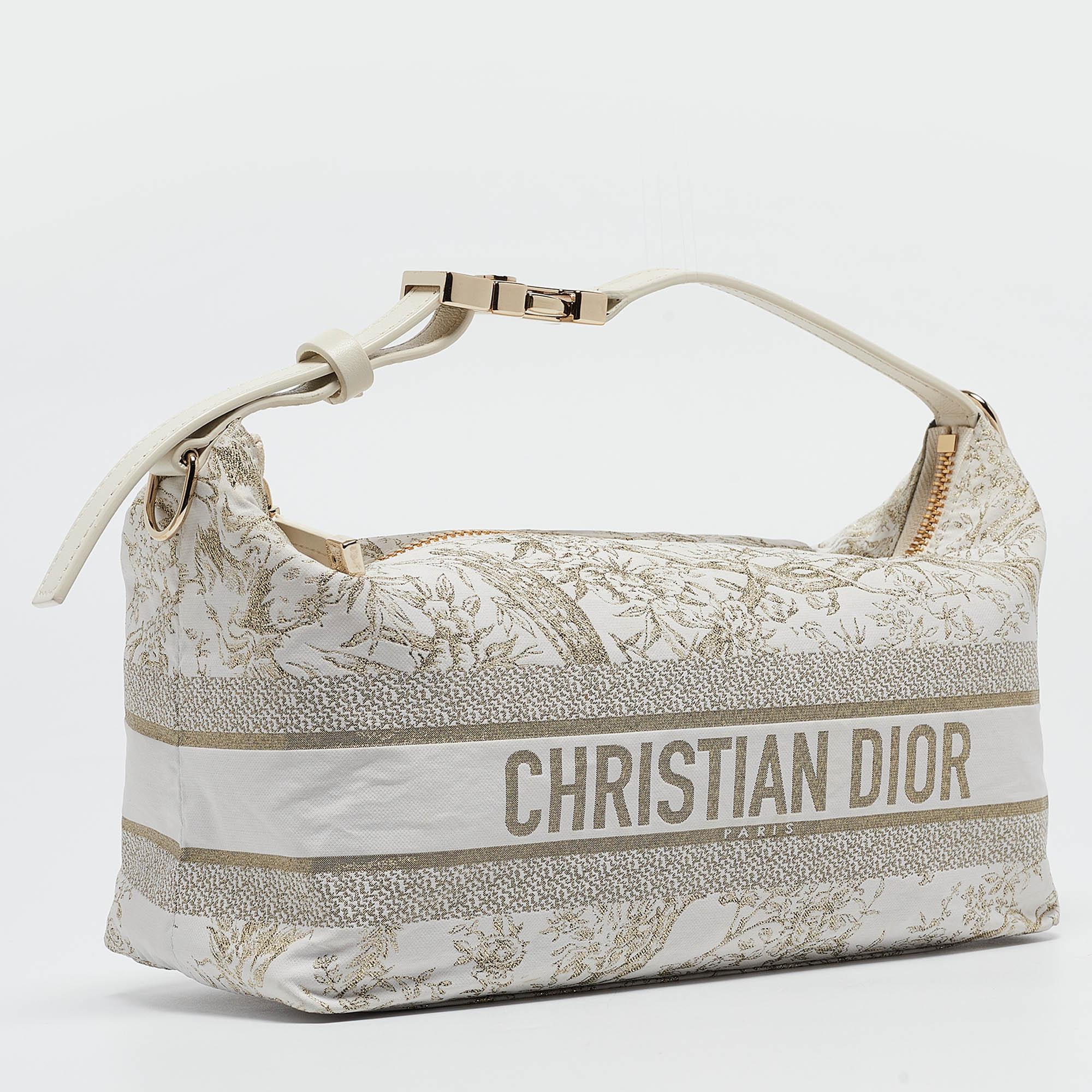 Dior White Toile de Jouy Travel Nomad Pouch In Good Condition In Dubai, Al Qouz 2