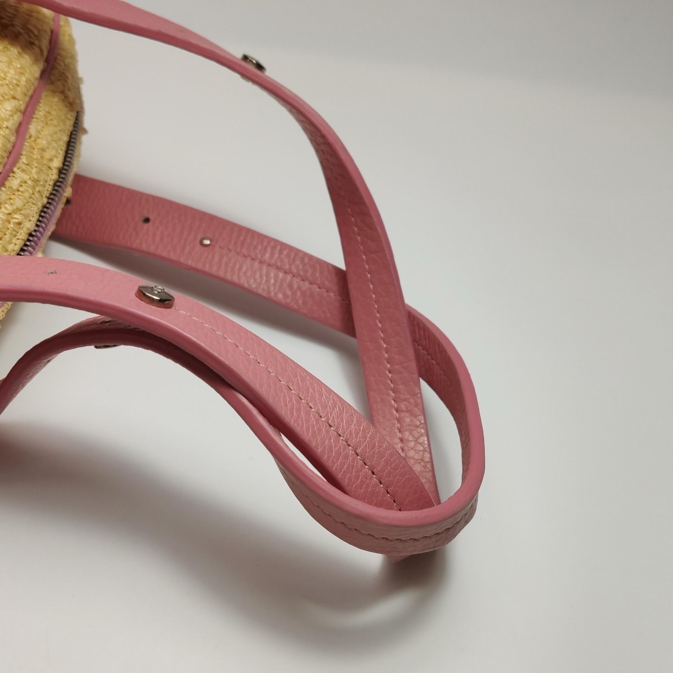 Sac Boston Dior en osier avec broderie florale en cuir rose en vente 8