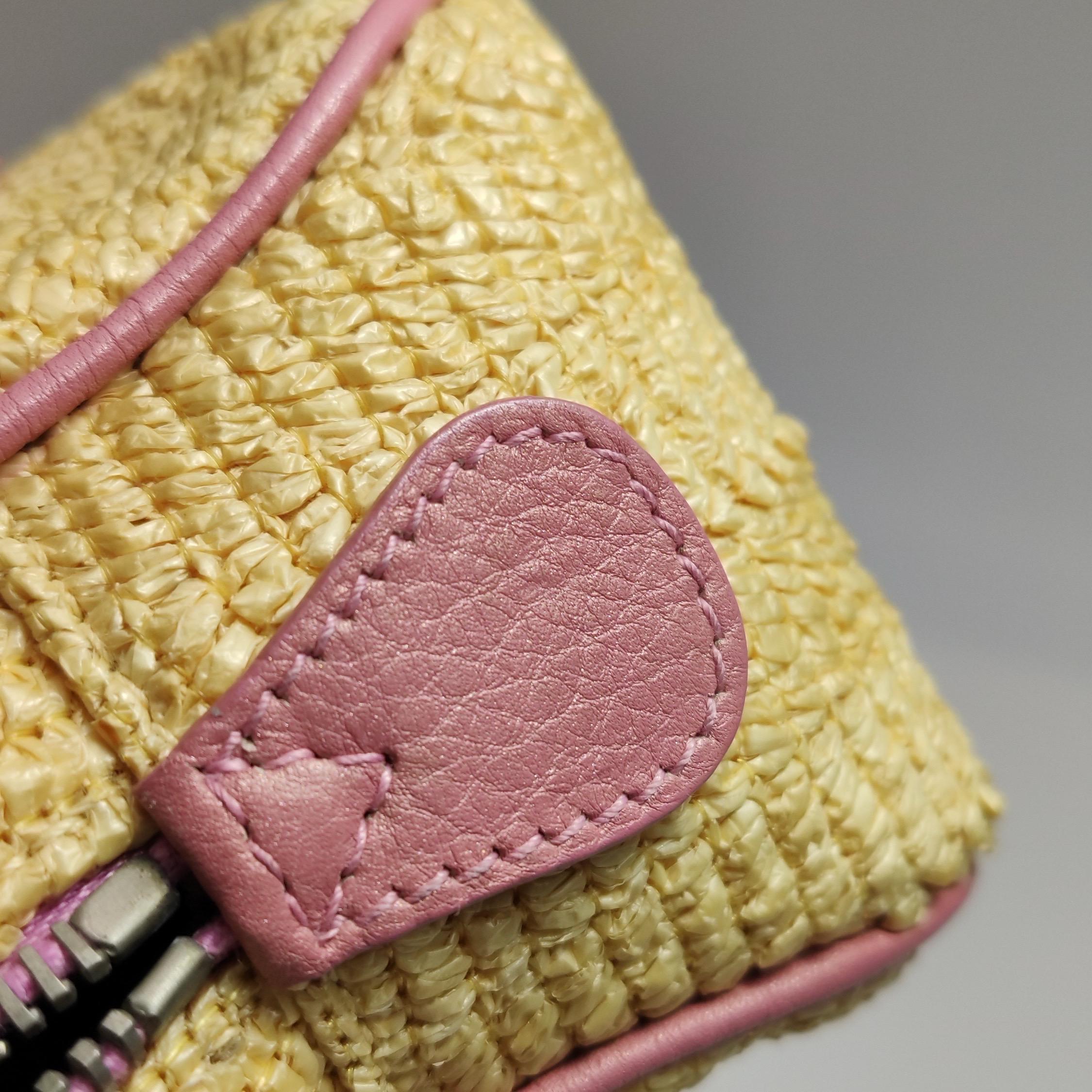 Sac Boston Dior en osier avec broderie florale en cuir rose en vente 10