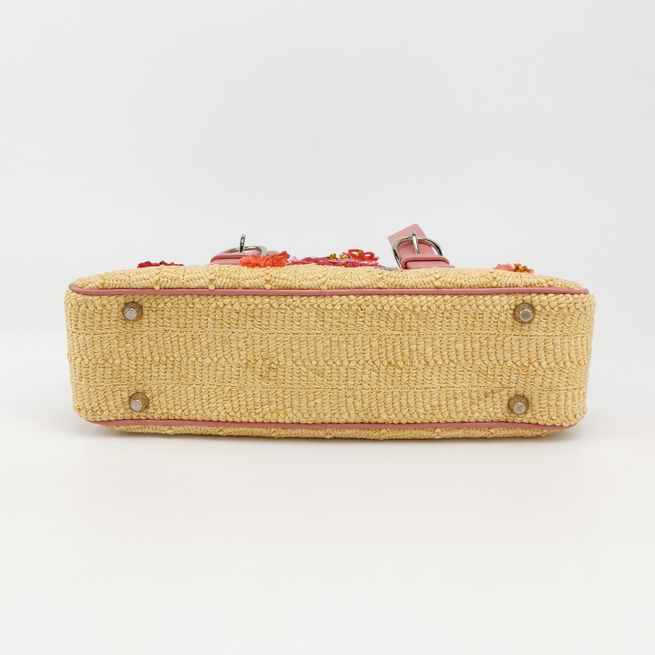 Sac Boston Dior en osier avec broderie florale en cuir rose Pour femmes en vente