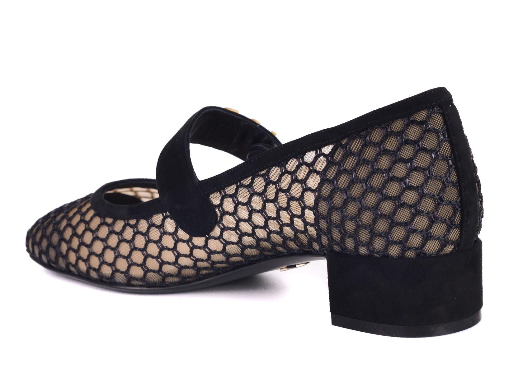 Dior Women's Black Baby-D Suede Mesh Cap Toe Pumps In New Condition For Sale In Brooklyn, NY