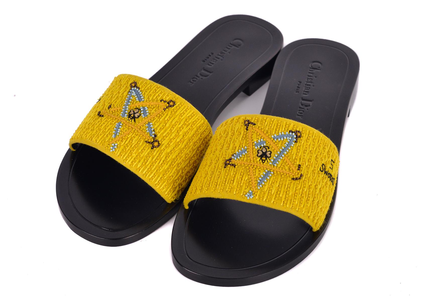 Dior Women's Black Dior Tarot Swords Embroidered Clog Slippers In New Condition For Sale In Brooklyn, NY