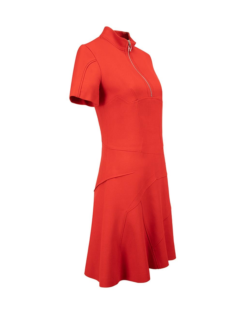 CONDITION is Good. Minor wear to dress is evident. Light wear to the neckline lining with lightening of the fabric, there are also marks down the front on this used Christian Dior designer resale item.



Details


Red

Synthetic

Mini dress

Short