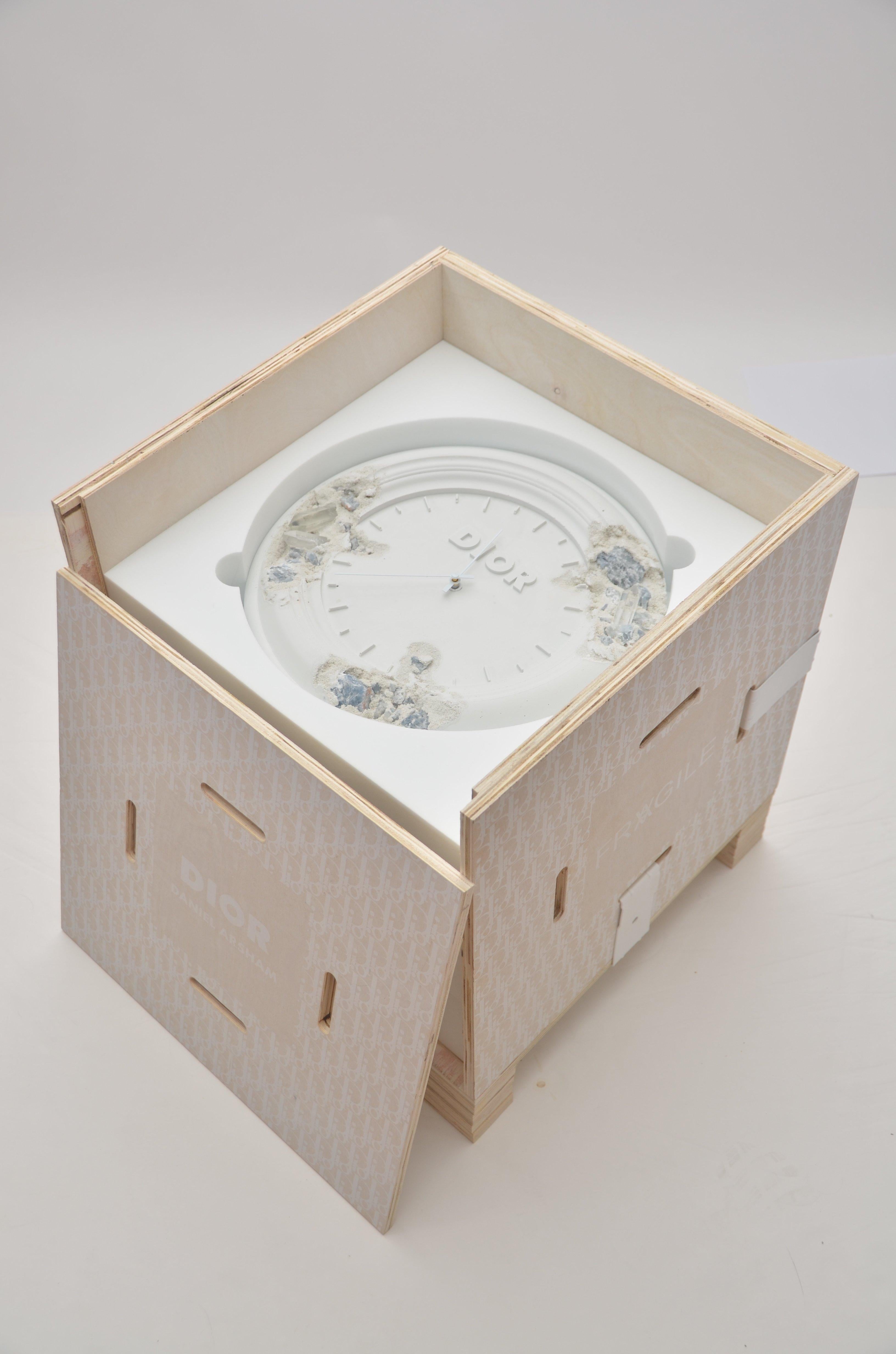 Horloge érodée DIOR X DANIEL ARSHAM FUTURE RELIC XX/100 NEUF en édition limitée Neuf - En vente à New York, NY