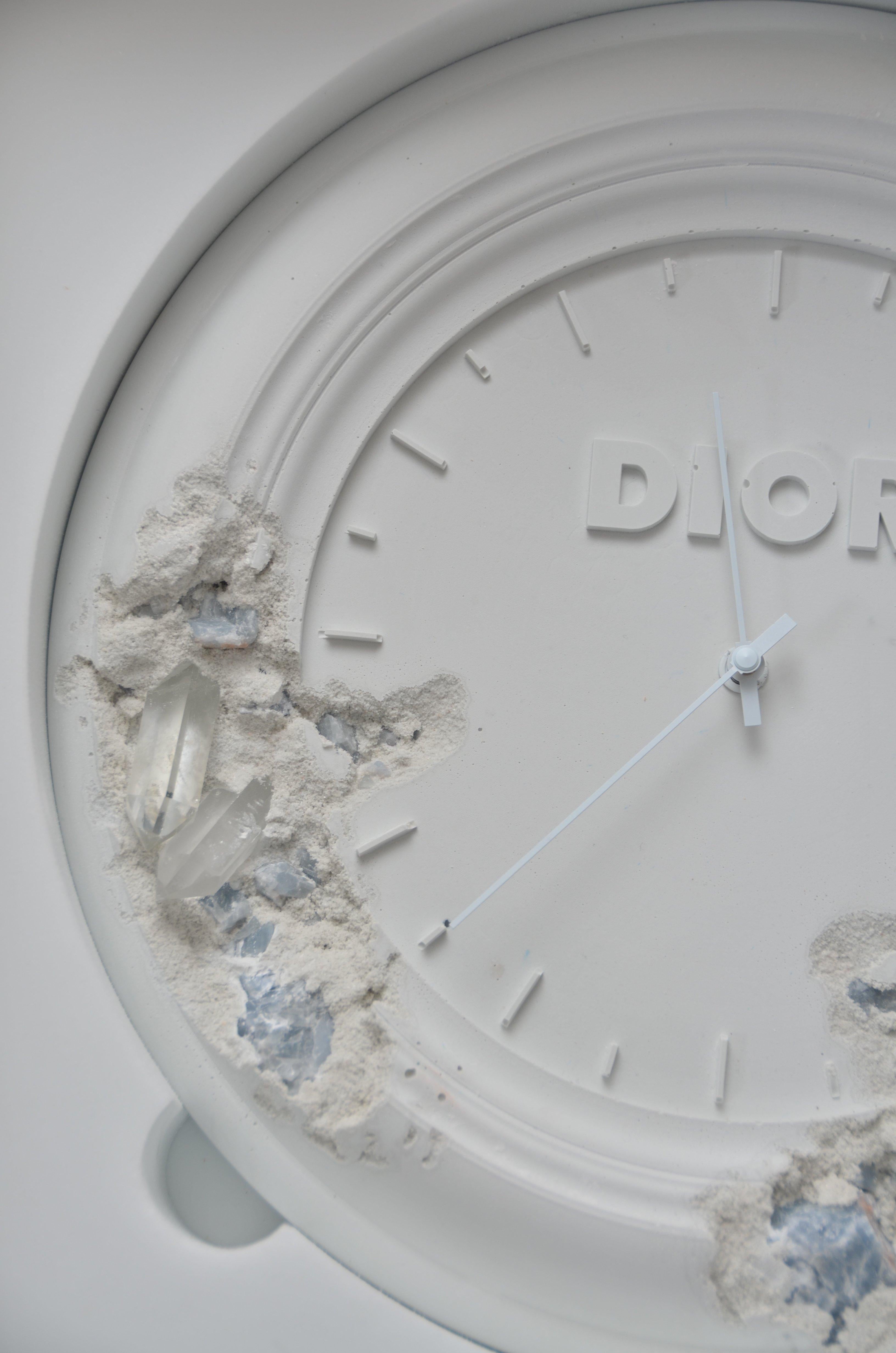 Women's or Men's DIOR X DANIEL ARSHAM FUTURE RELIC Limited Edition Eroded Clock XX/100 NEW For Sale