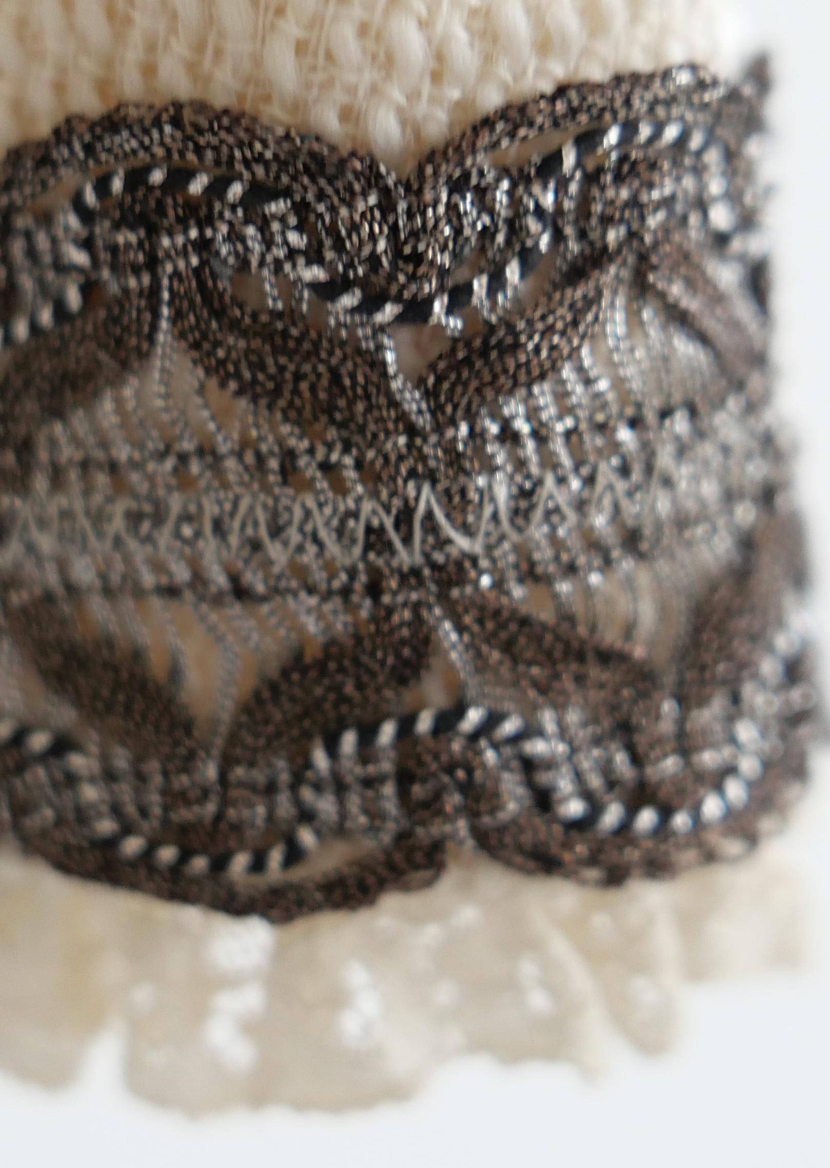 Dior x John Galliano Giacca con bottoni in pizzo e cammeo Primavera 1998 in vendita 1