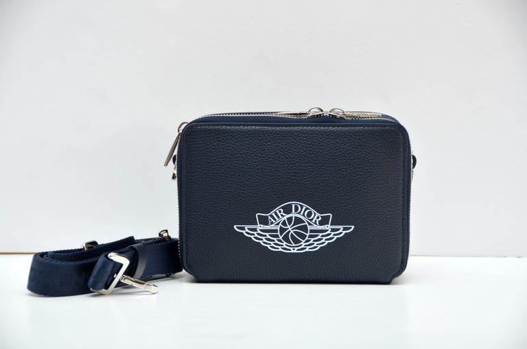 Dior air bag clearance