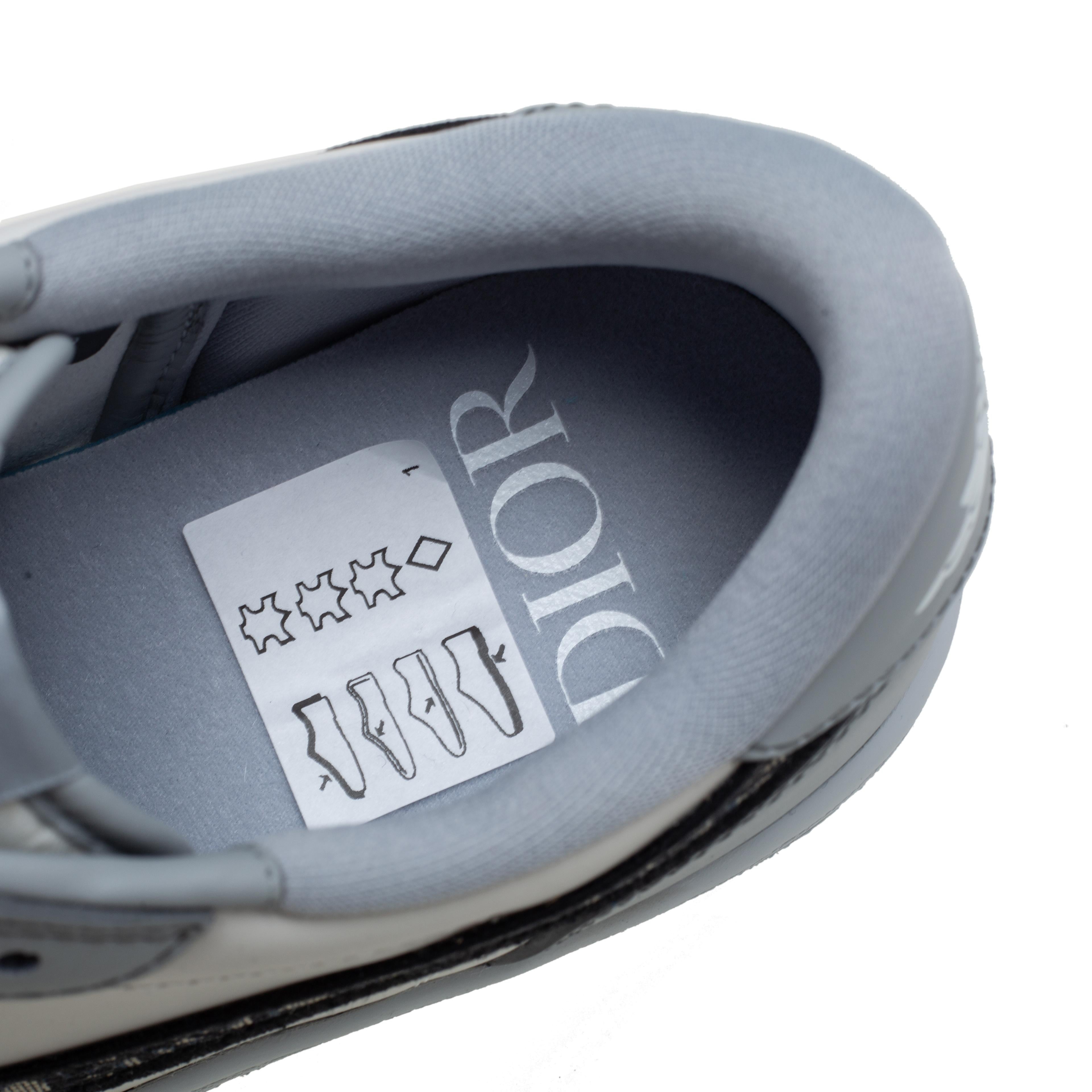 Dior x Jordan Grey/White Leather Air Jordan 1 Low Top Sneakers Size 44 In New Condition In Dubai, Al Qouz 2
