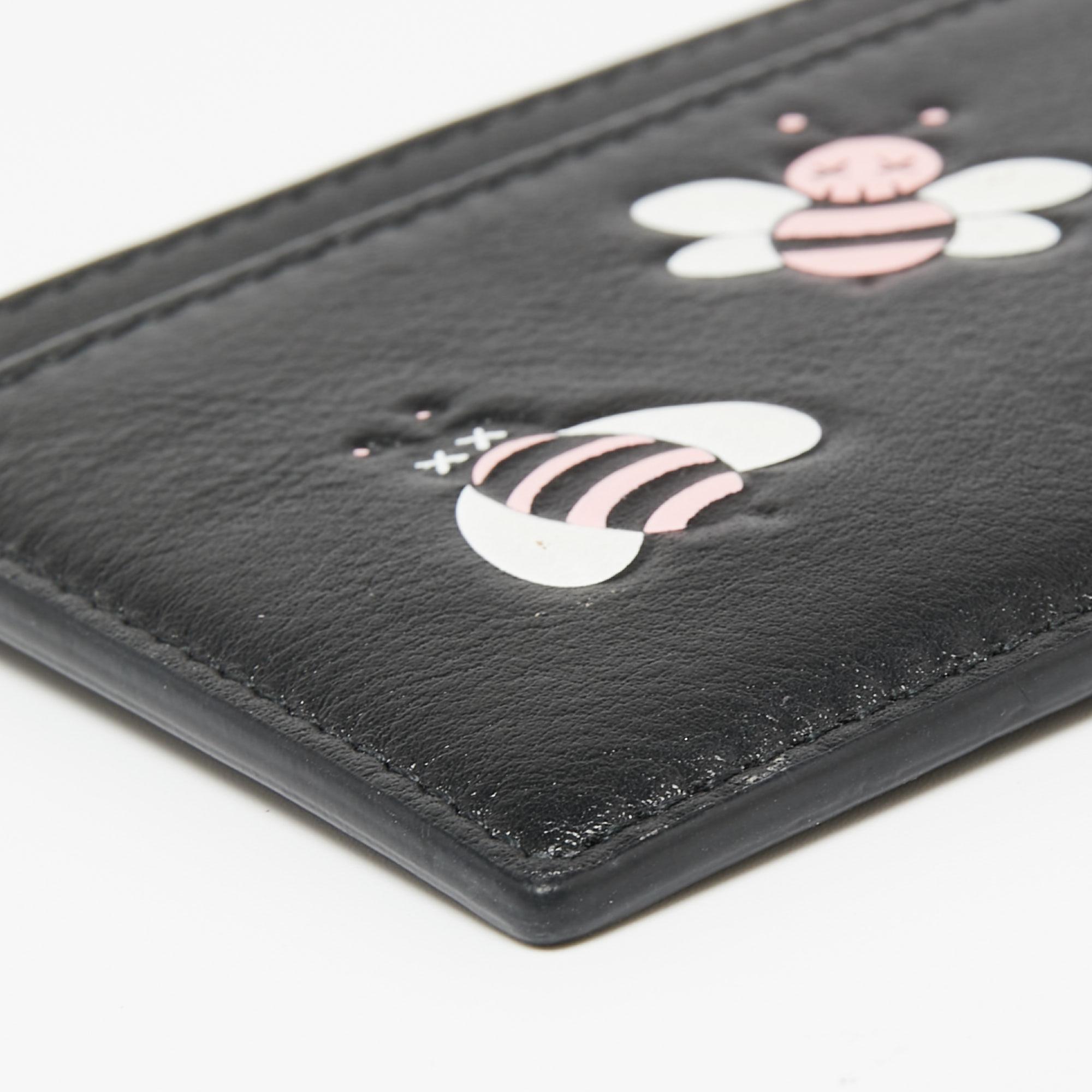  Dior x Kaws - Porte-cartes en cuir noir/rose en forme d'abeilles Pour femmes 