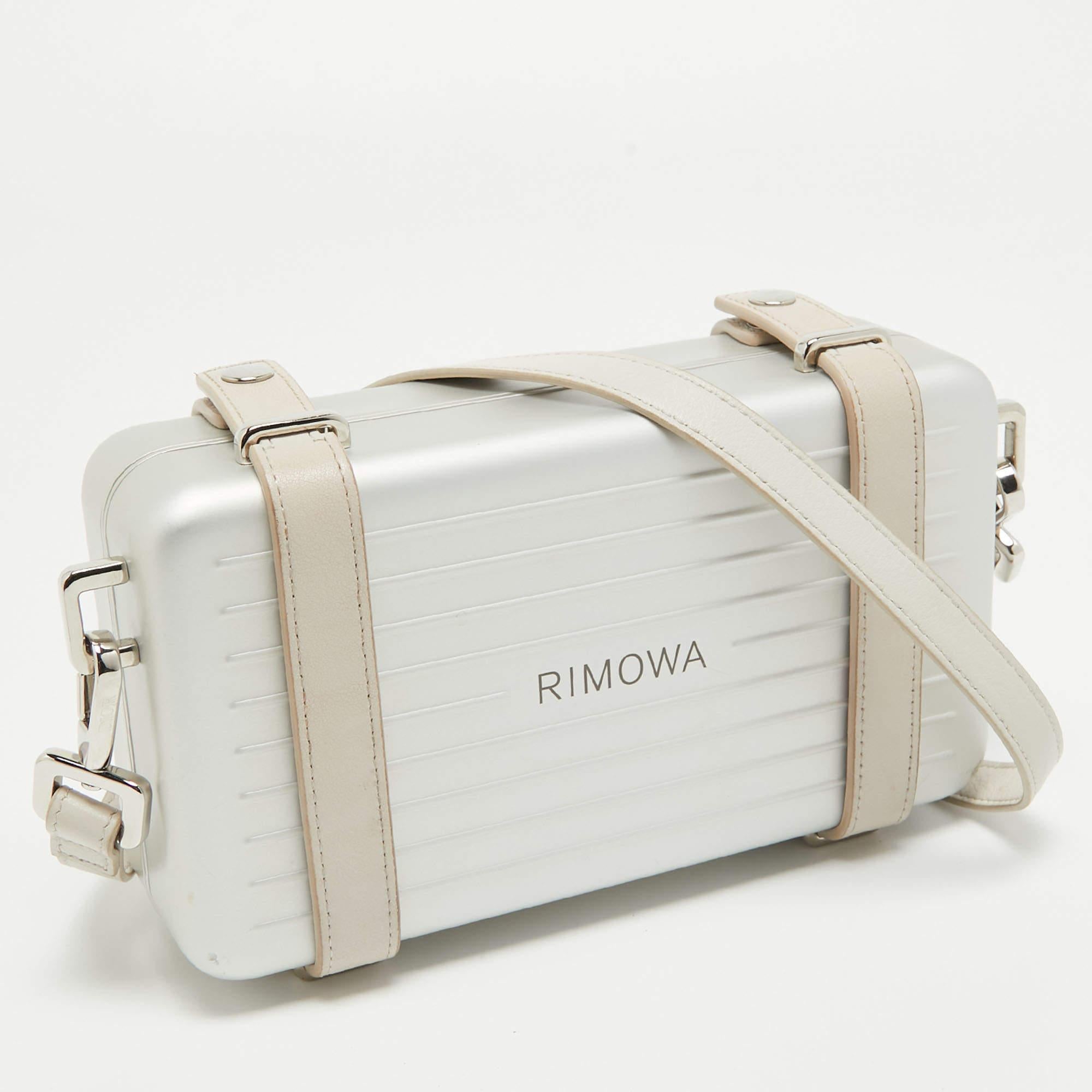 Dior x Rimowa Personal Clutch Bag aus weißem/grauem Aluminium und Leder im Angebot 2