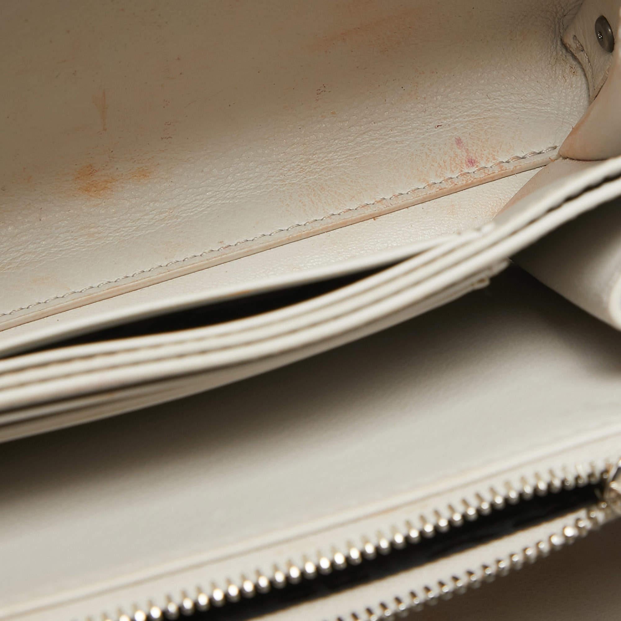 Dior x Rimowa Personal Clutch Bag aus weißem/grauem Aluminium und Leder im Angebot 5