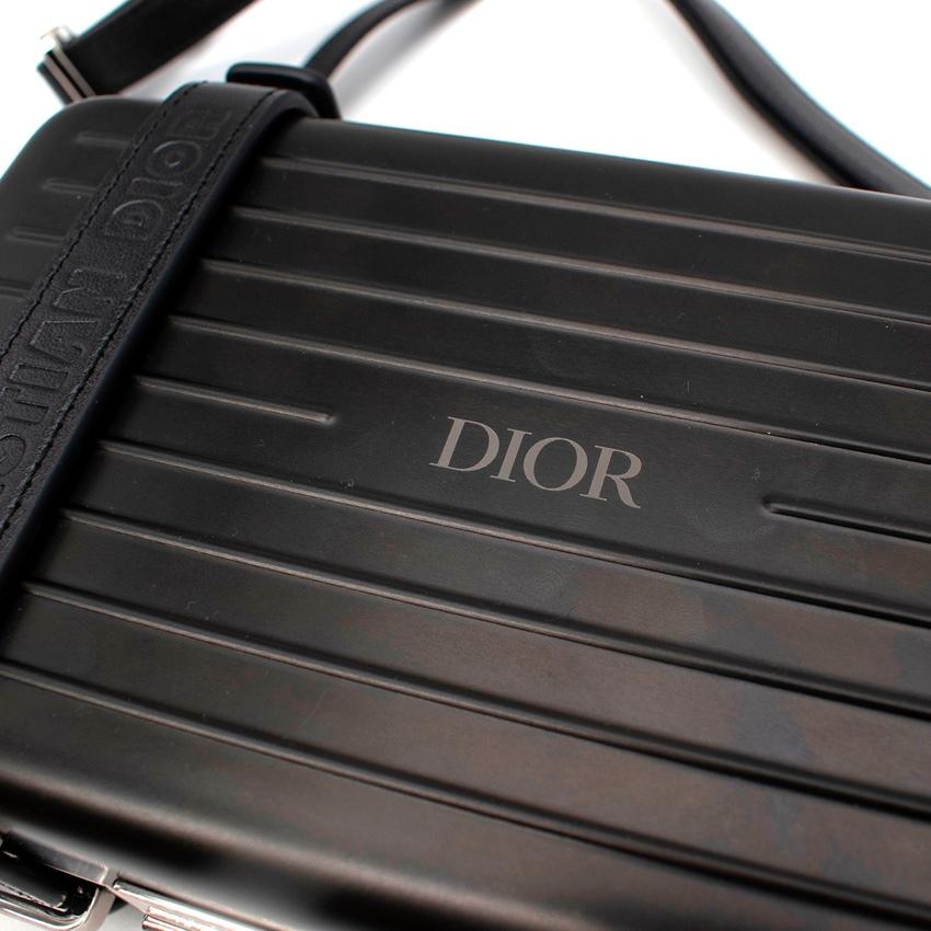 Dior x Rimowa Personal Clutch aus schwarzem Aluminium im Angebot 1