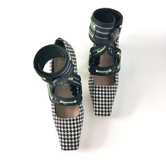 Dior 62-22 X Roger Vivier Houndstooth Kitten Heel Maryjane Pumps 36.5