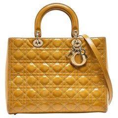 Dior - Grand sac cabas Lady Dior en cuir verni jaune cannage