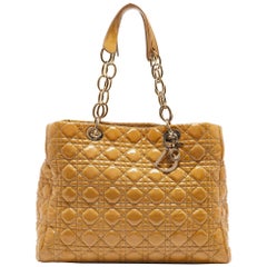 Dior Gelbes Cannage Lackleder Große weiche Lady Dior Shopper Tote