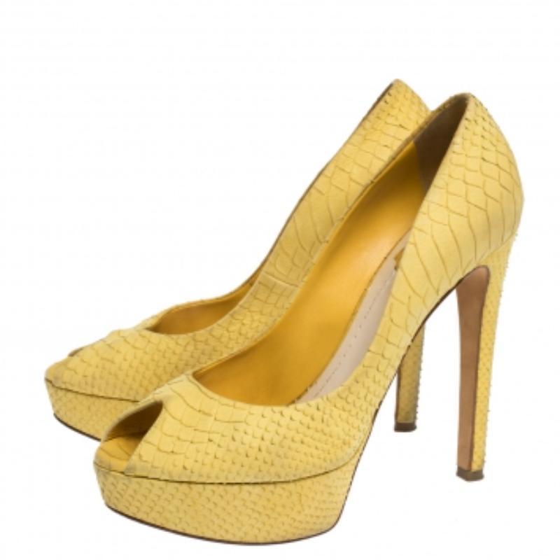 Dior Gelb Python Geprägte Miss Dior Pumps Größe 38.5 im Angebot 4