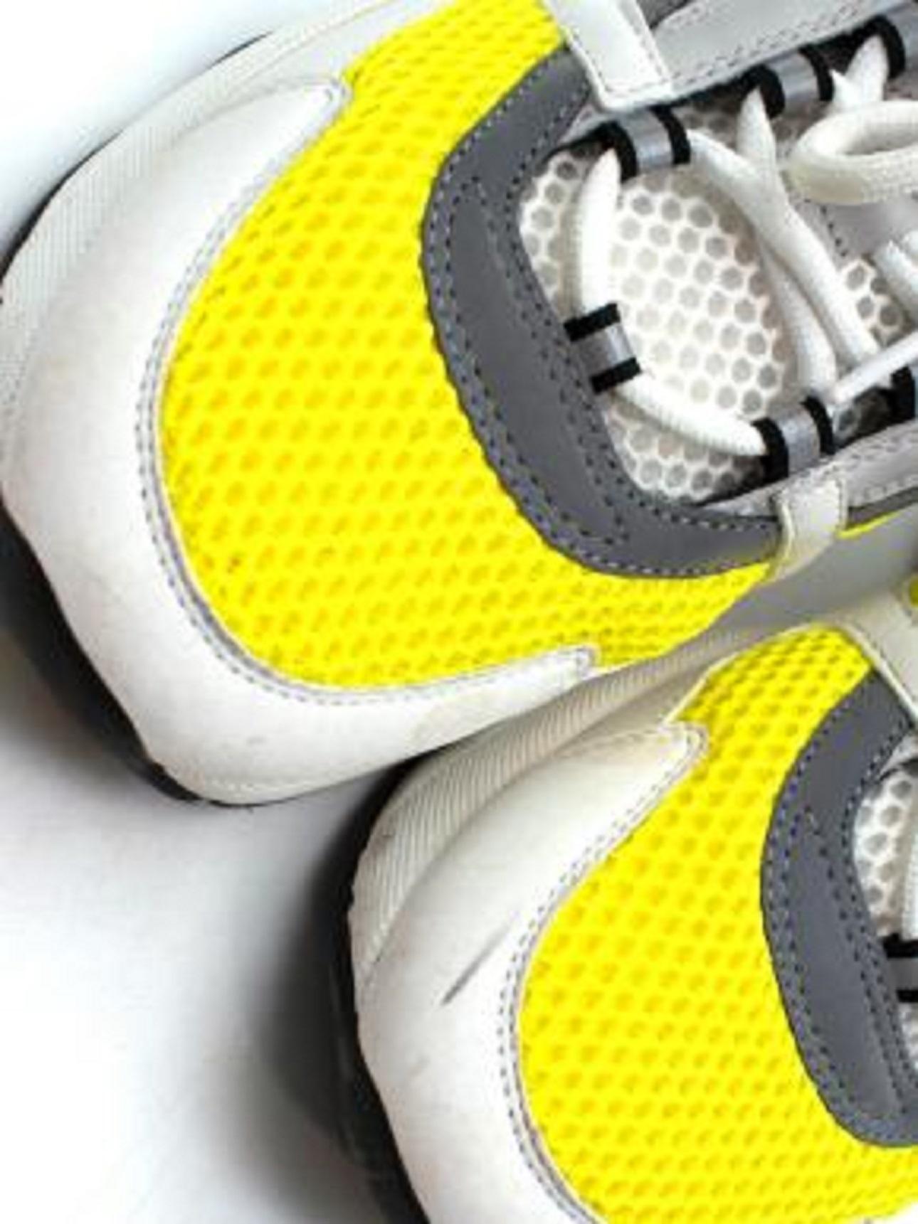 Dior Yellow & White B22 Sneakers For Sale 1