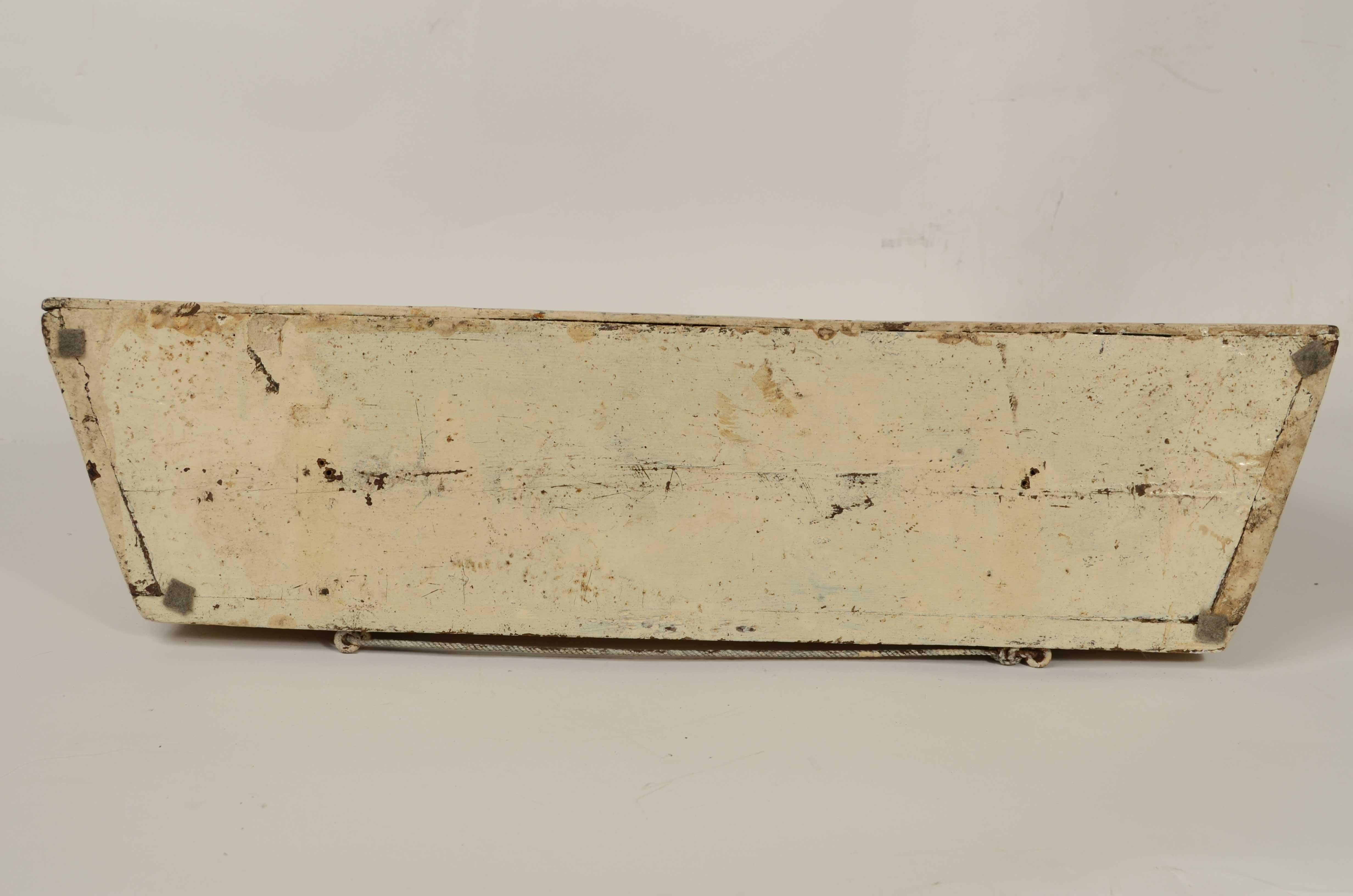 Diorama dans une vitrine en forme de trapèze représentant la Brigantine de la fin du 19e siècle en vente 12