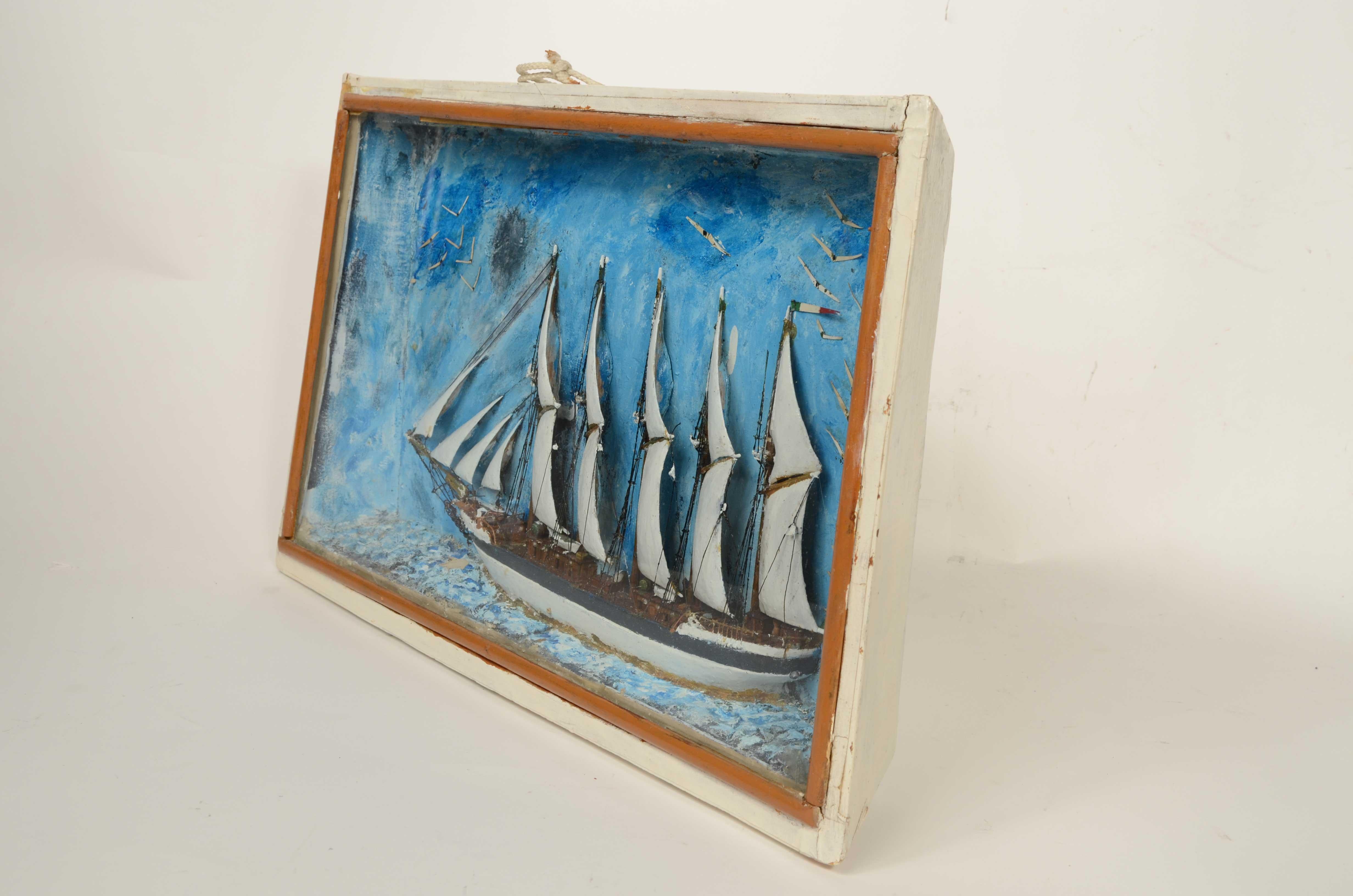 Diorama nautique de forme trapézoïdale d'une goélette à 5 mâts 1910 en vente 5