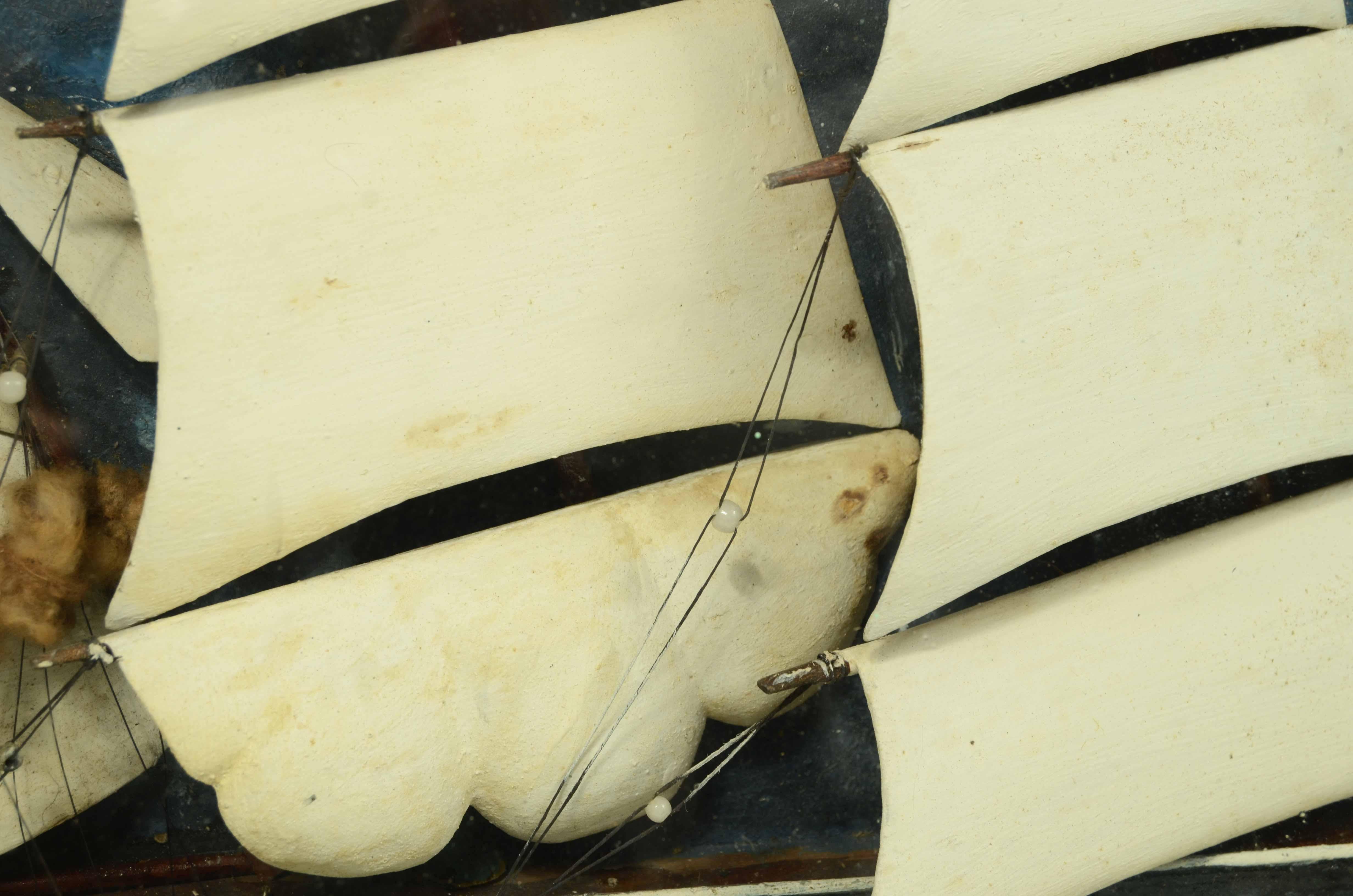 Diorama nautico in teca di legno e vetro di una goletta a vele spiegate inglese in vendita 8